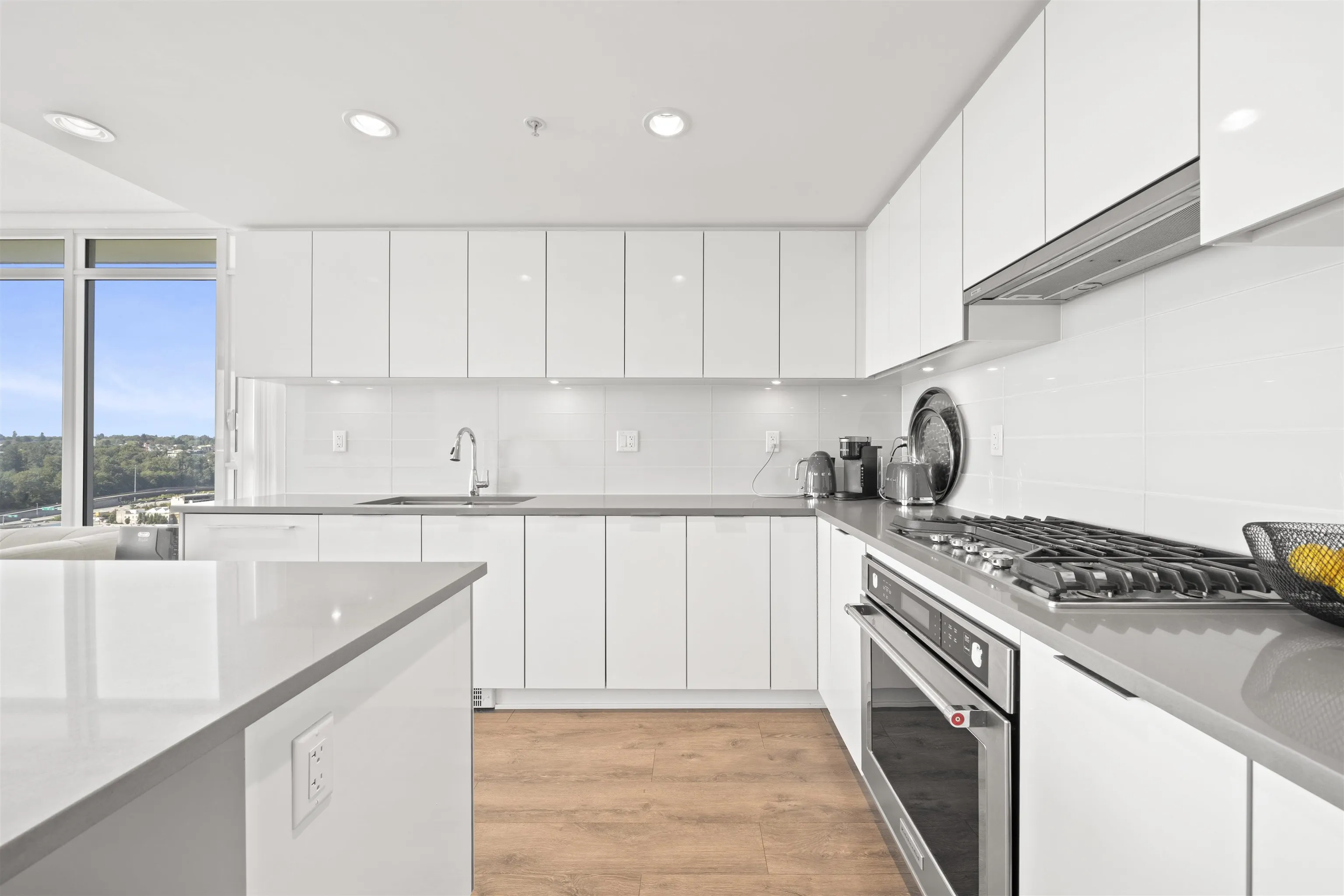 2388 Madison Avenue #2503