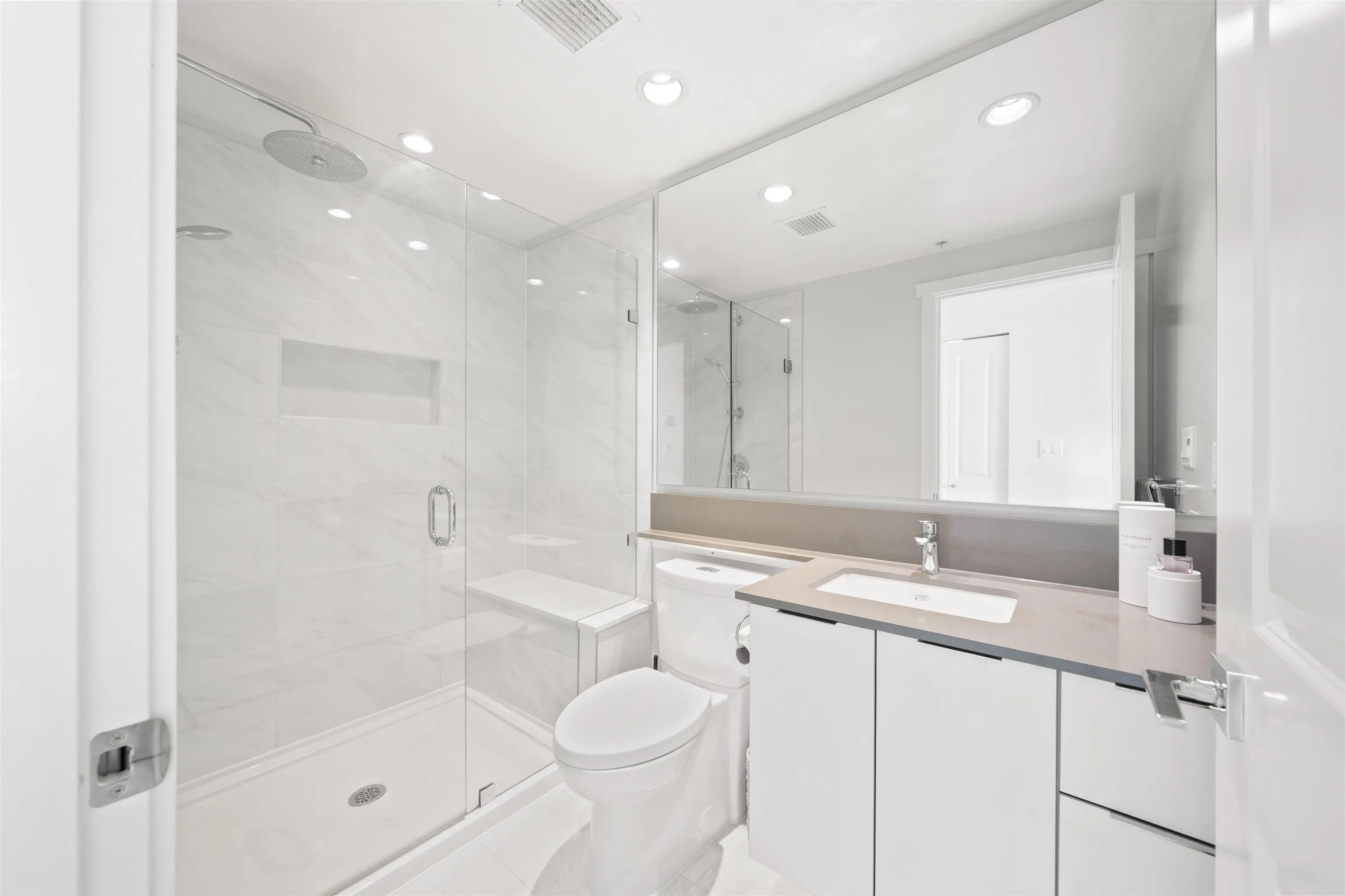 2388 Madison Avenue #2503