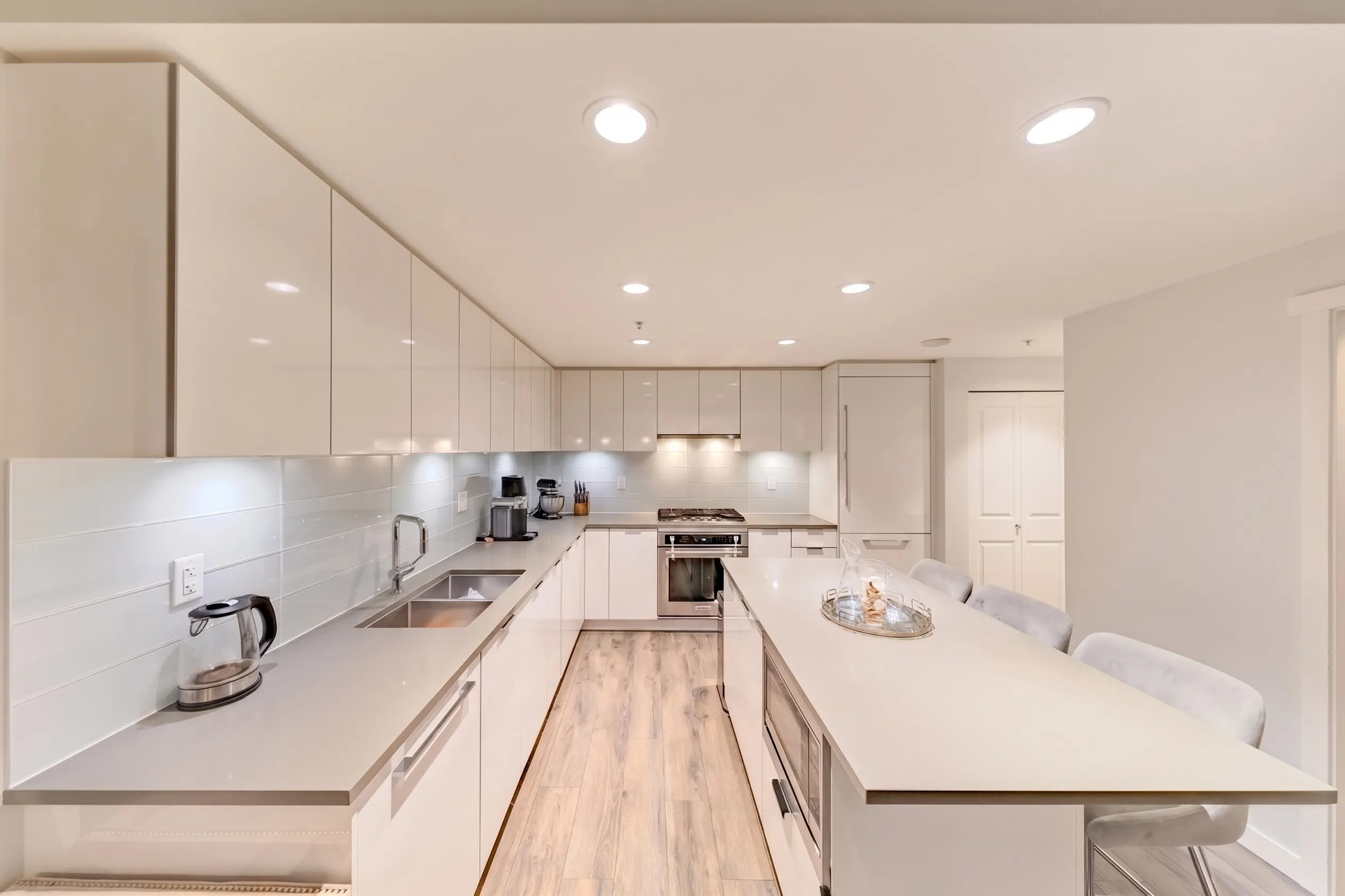 2388 Madison Avenue #2503