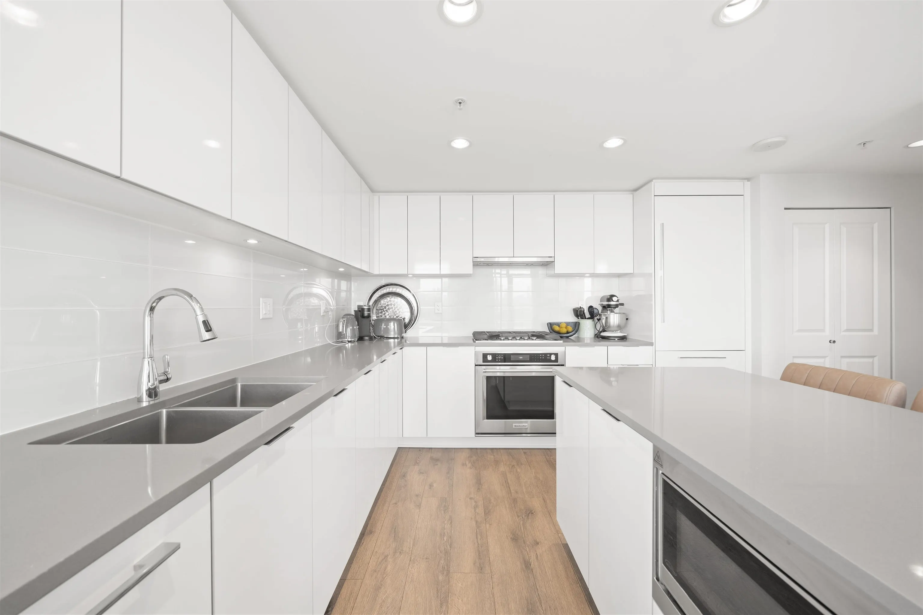 2388 Madison Avenue #2503