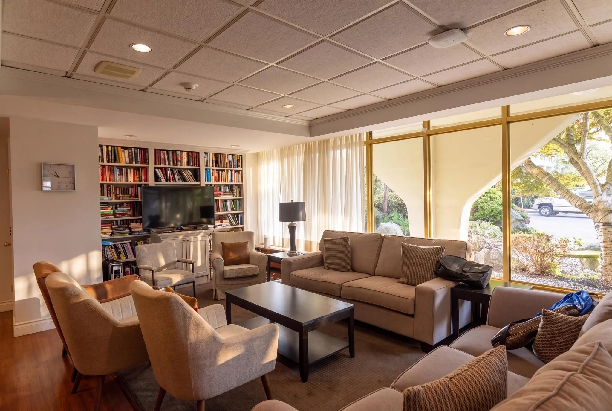 1425 Esquimalt Avenue #701