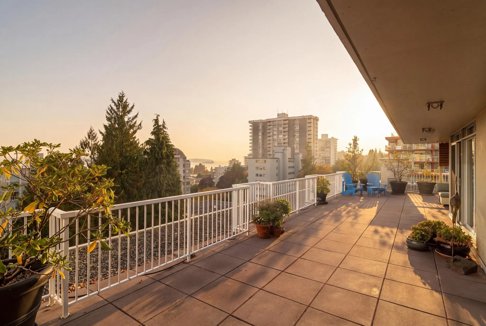 1425 Esquimalt Avenue #701