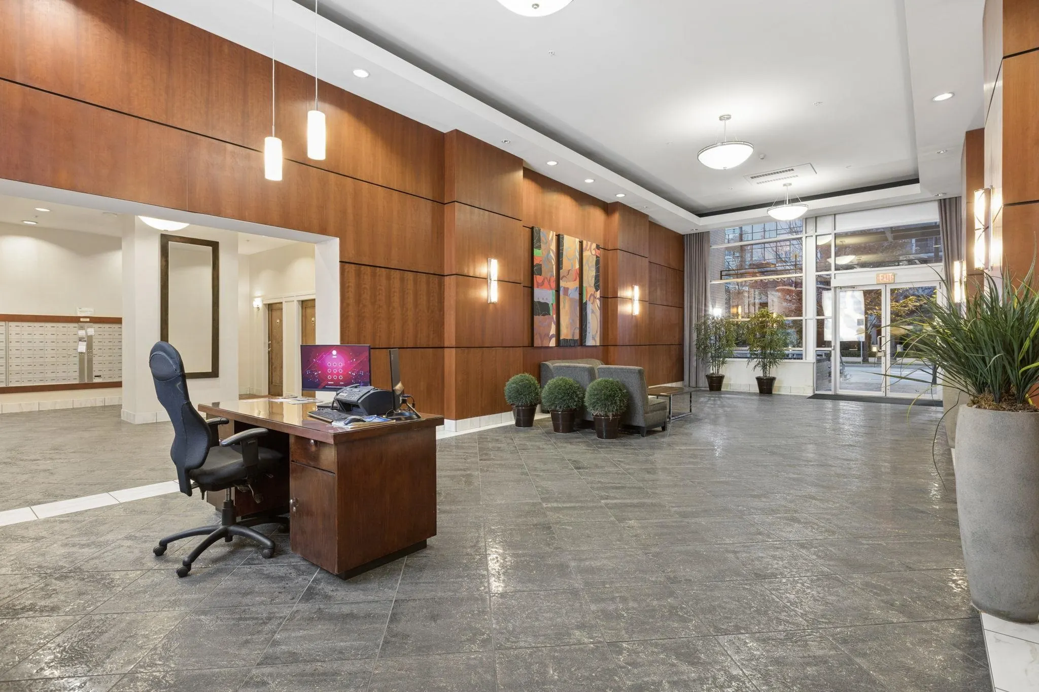 188 E Esplanade #607