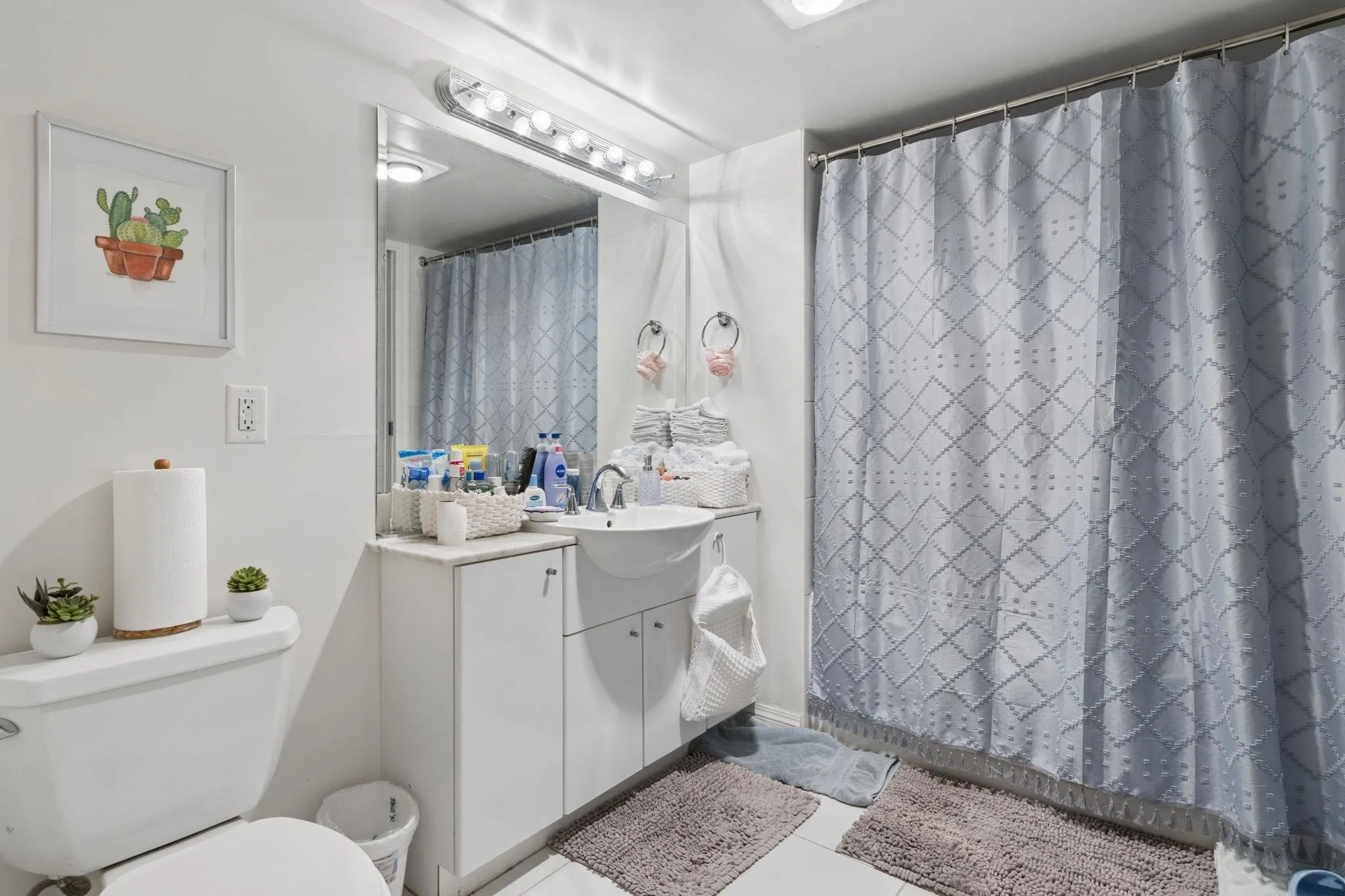 188 E Esplanade #607