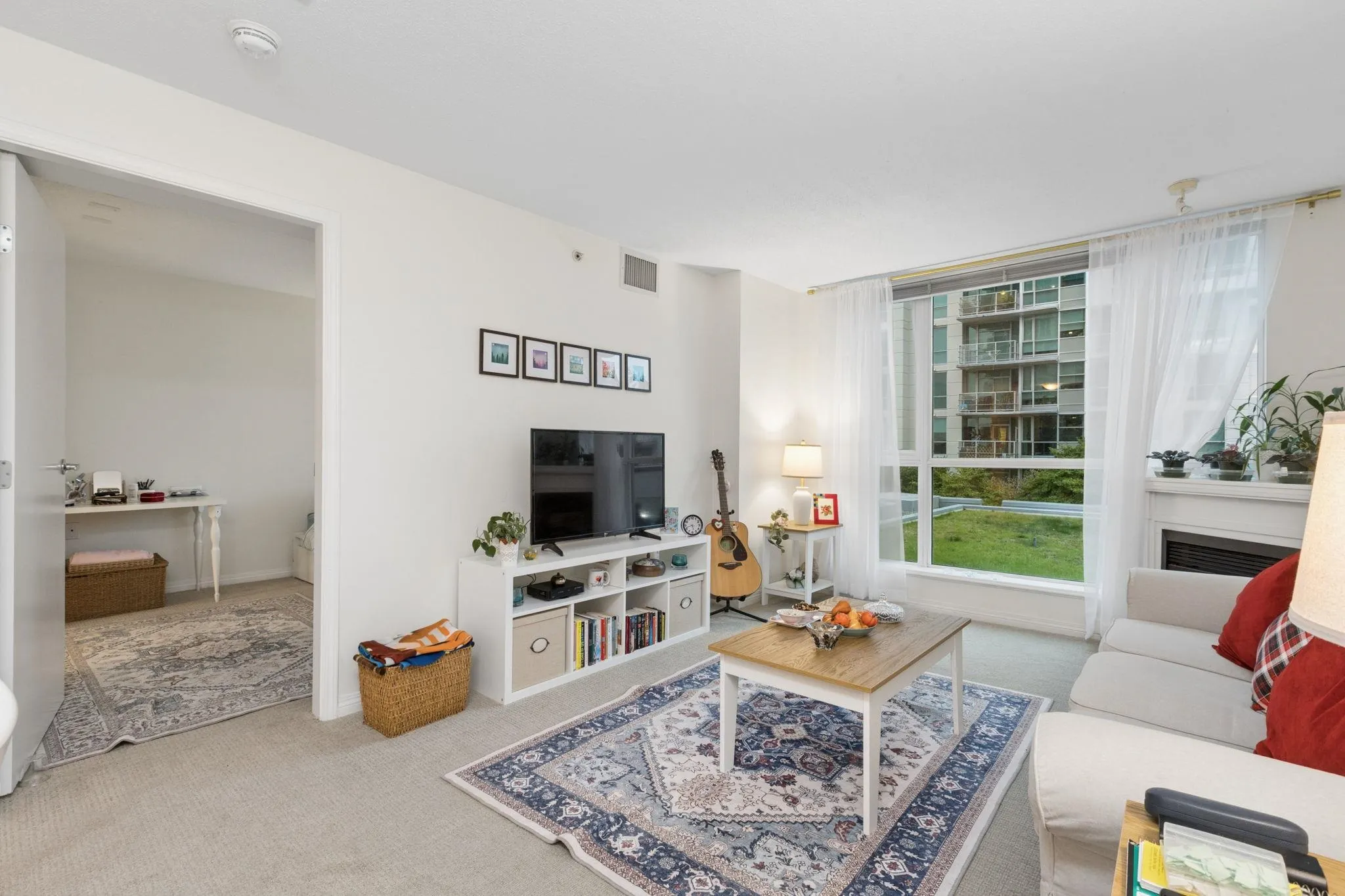 188 E Esplanade #607