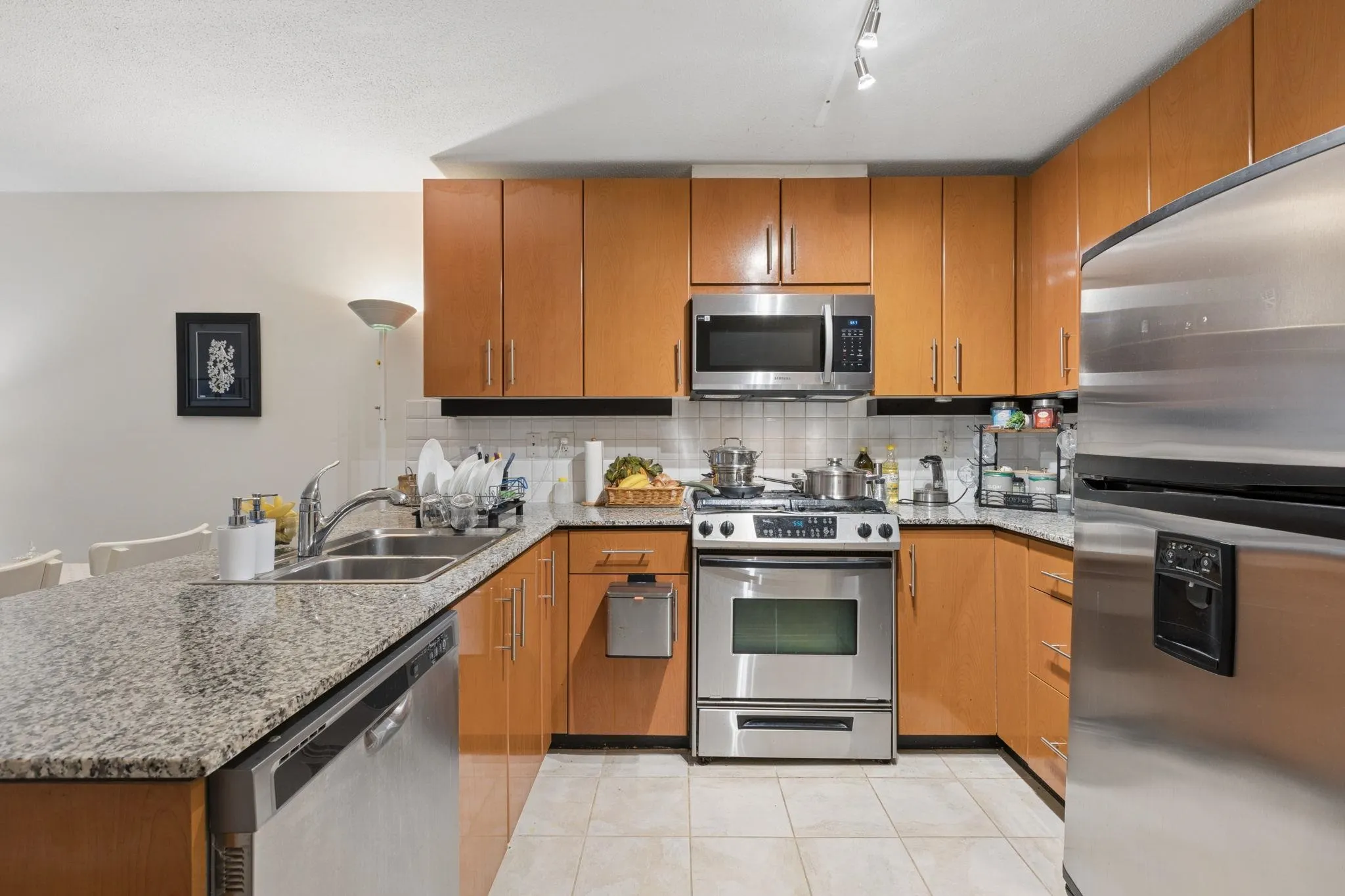 188 E Esplanade #607