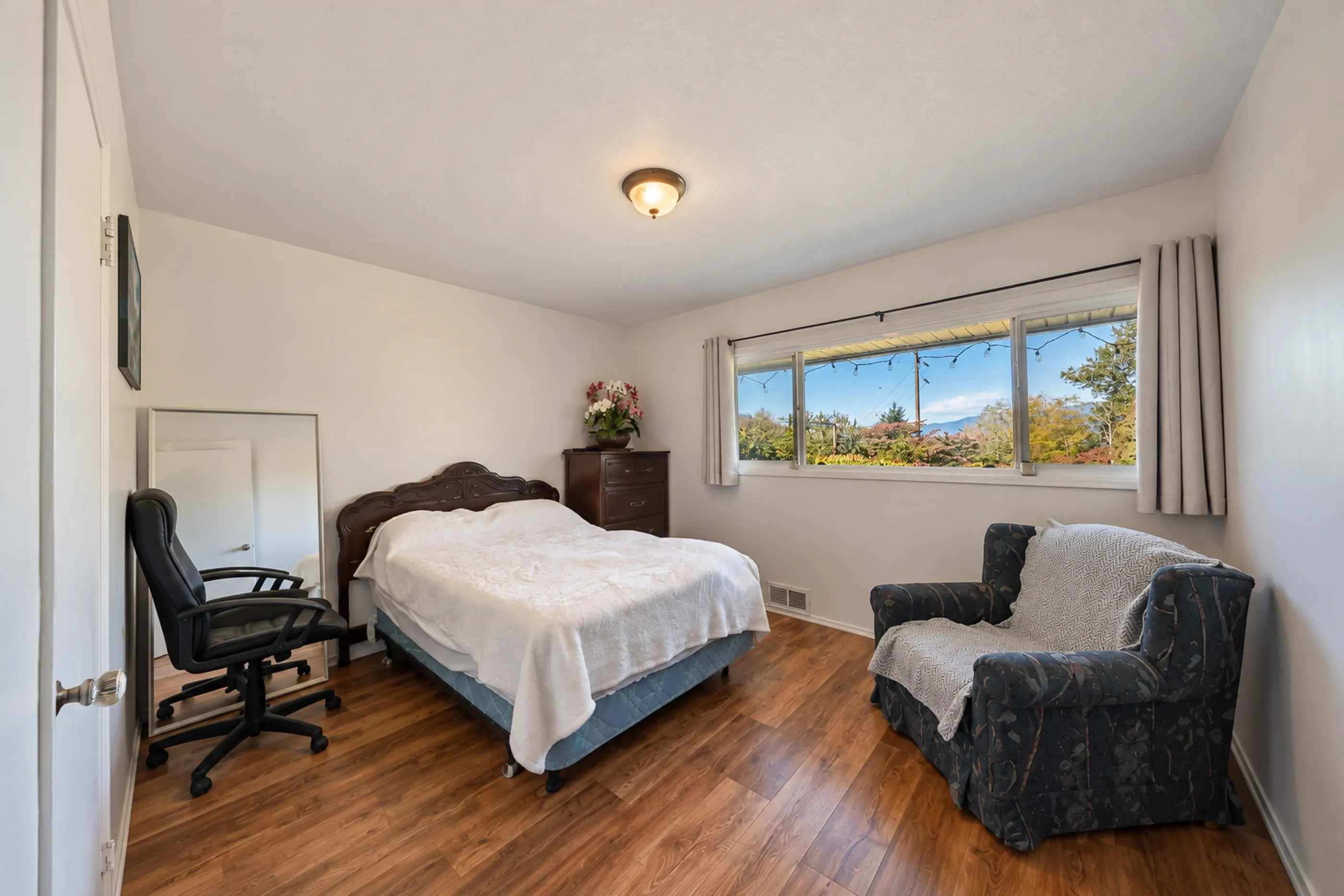 7288 Inlet Drive