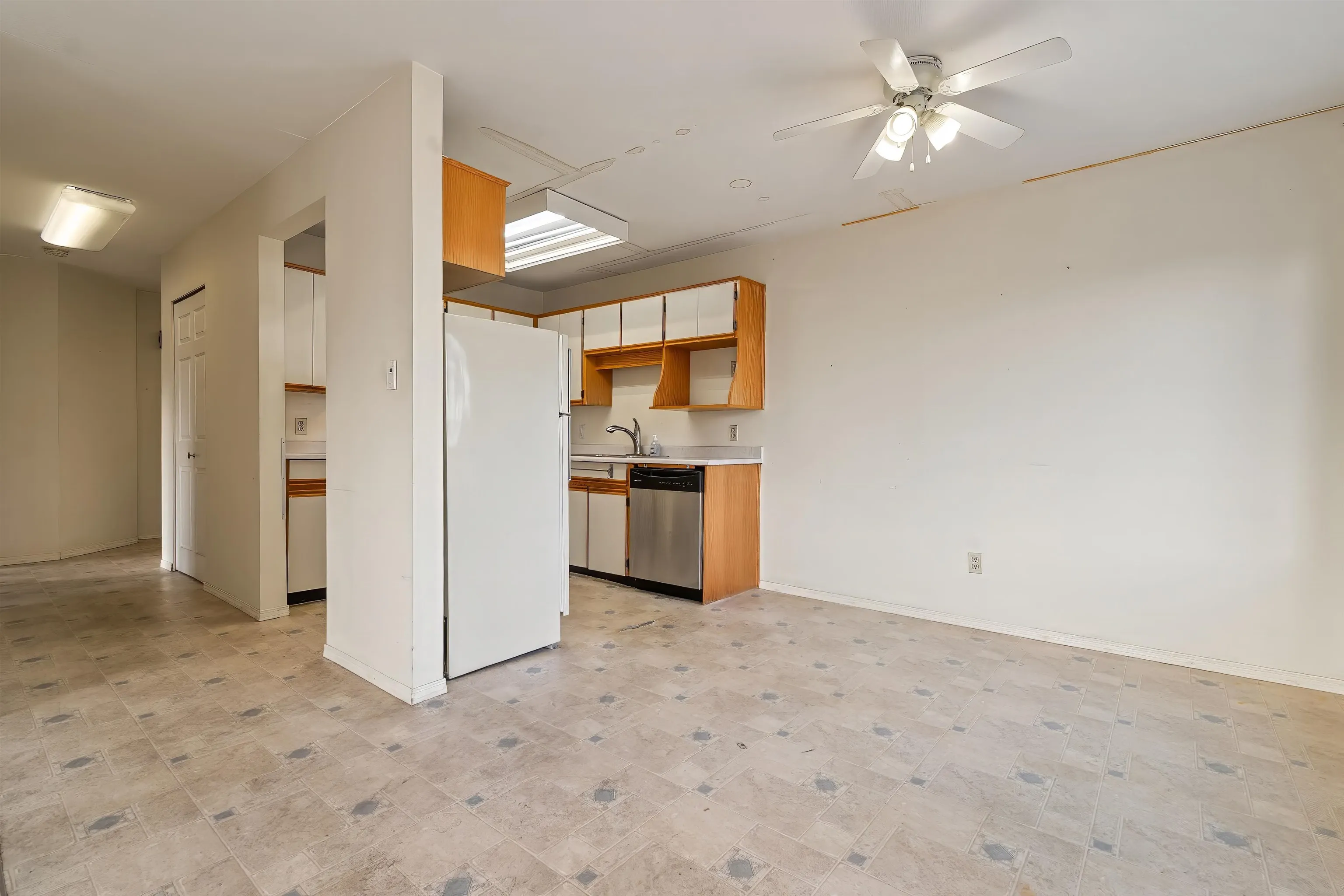 2567 Victoria Street #209
