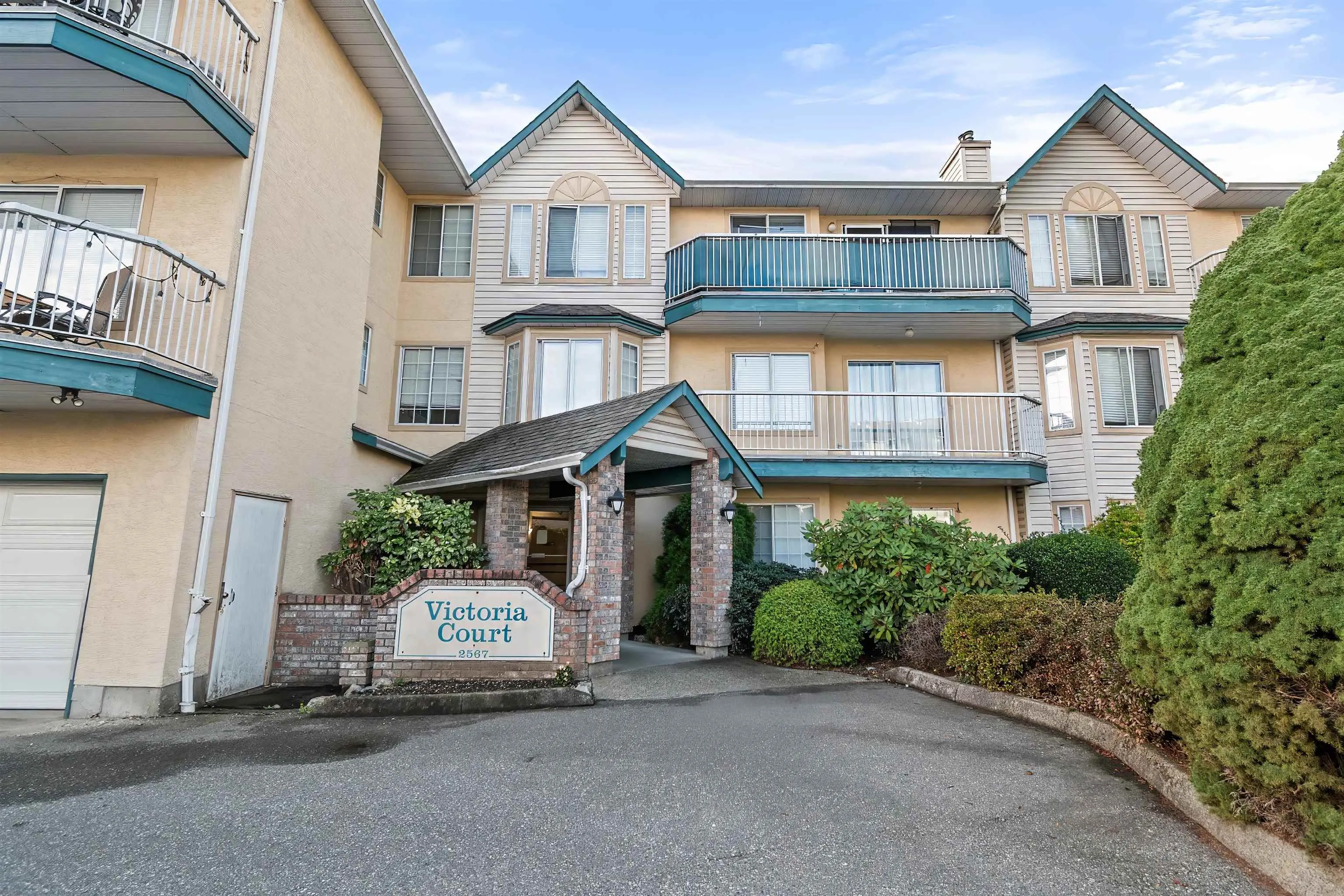 2567 Victoria Street #209