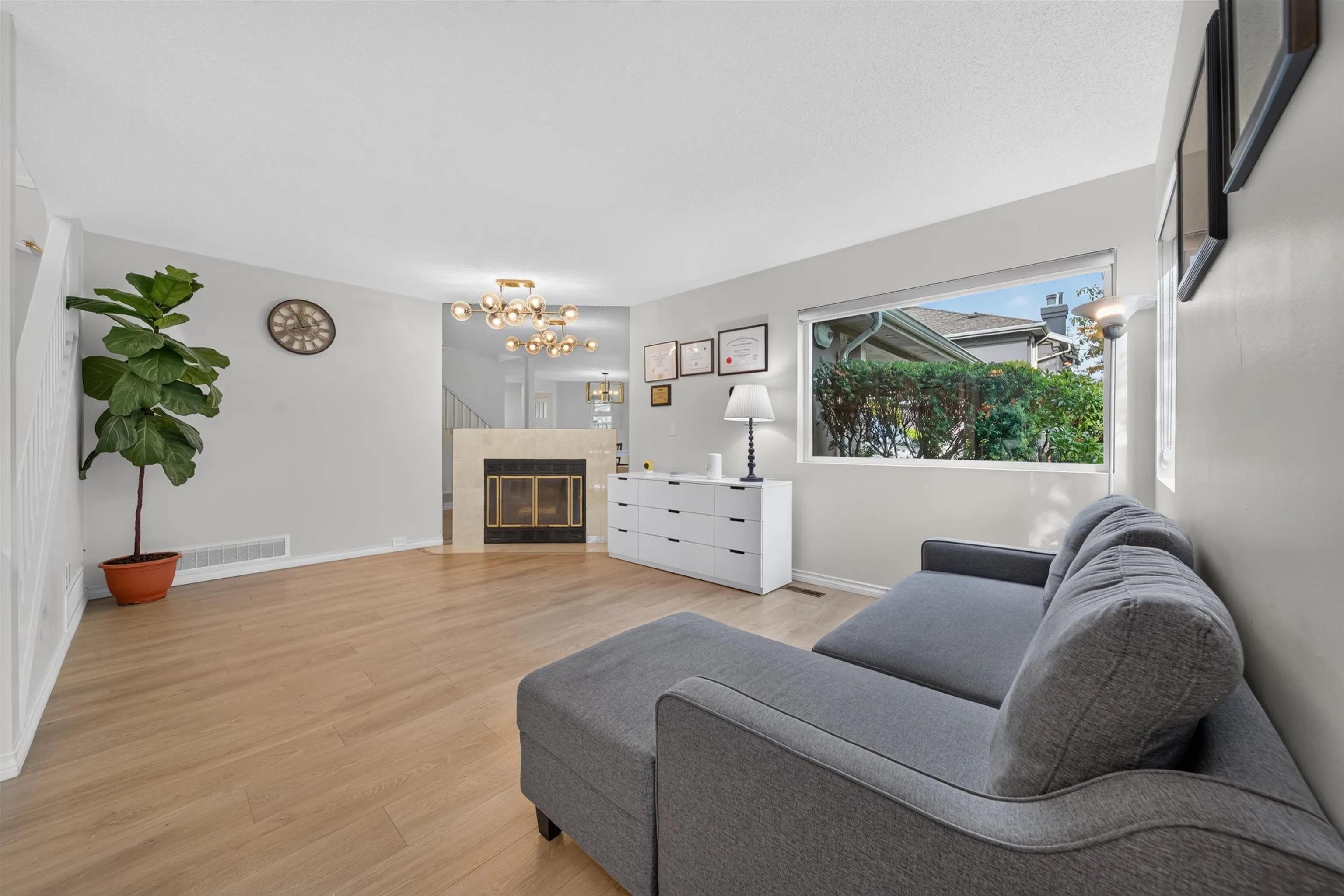 5111 Maple Road #6