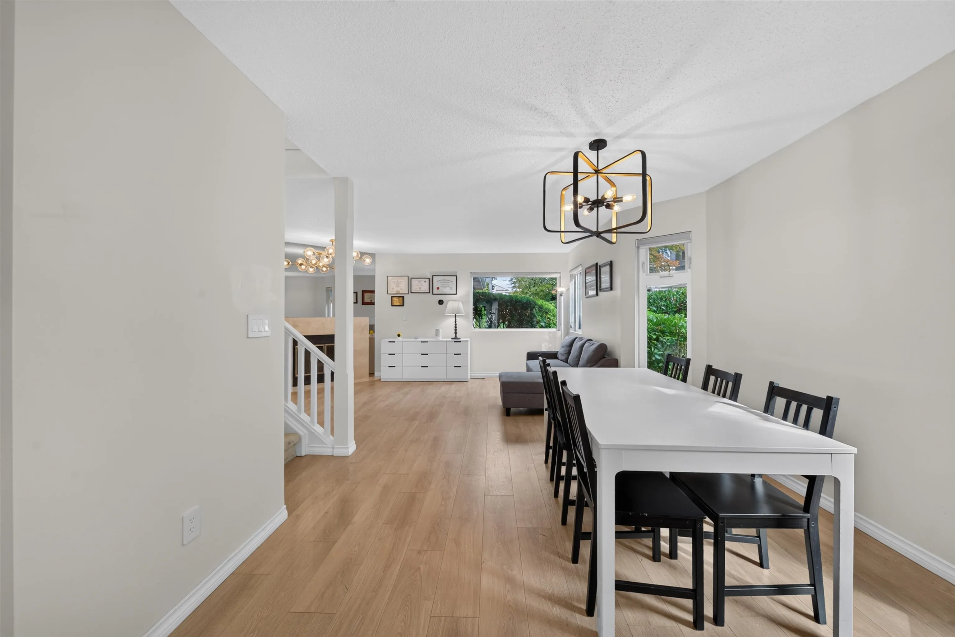 5111 Maple Road #6