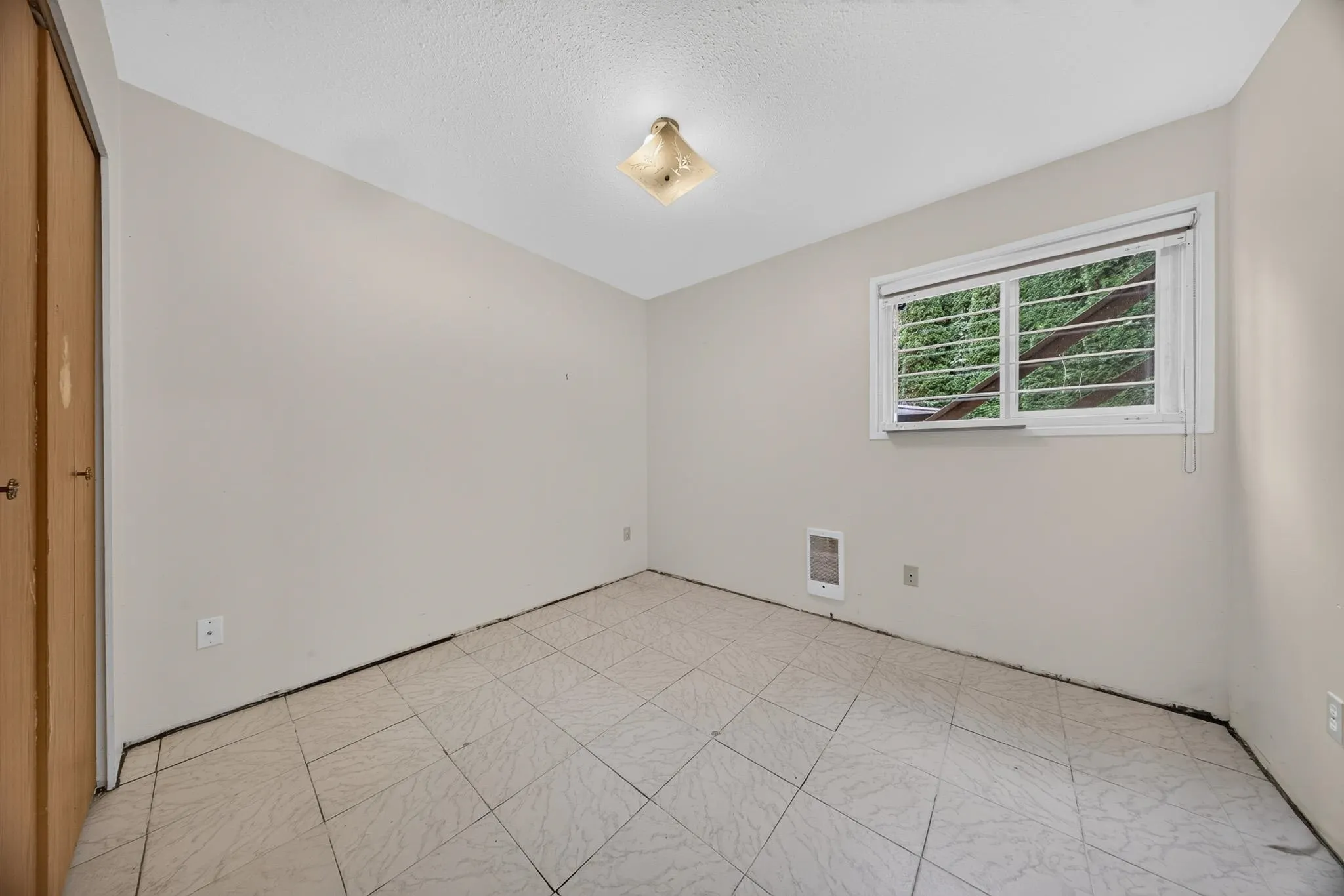 45320 Creekside Drive