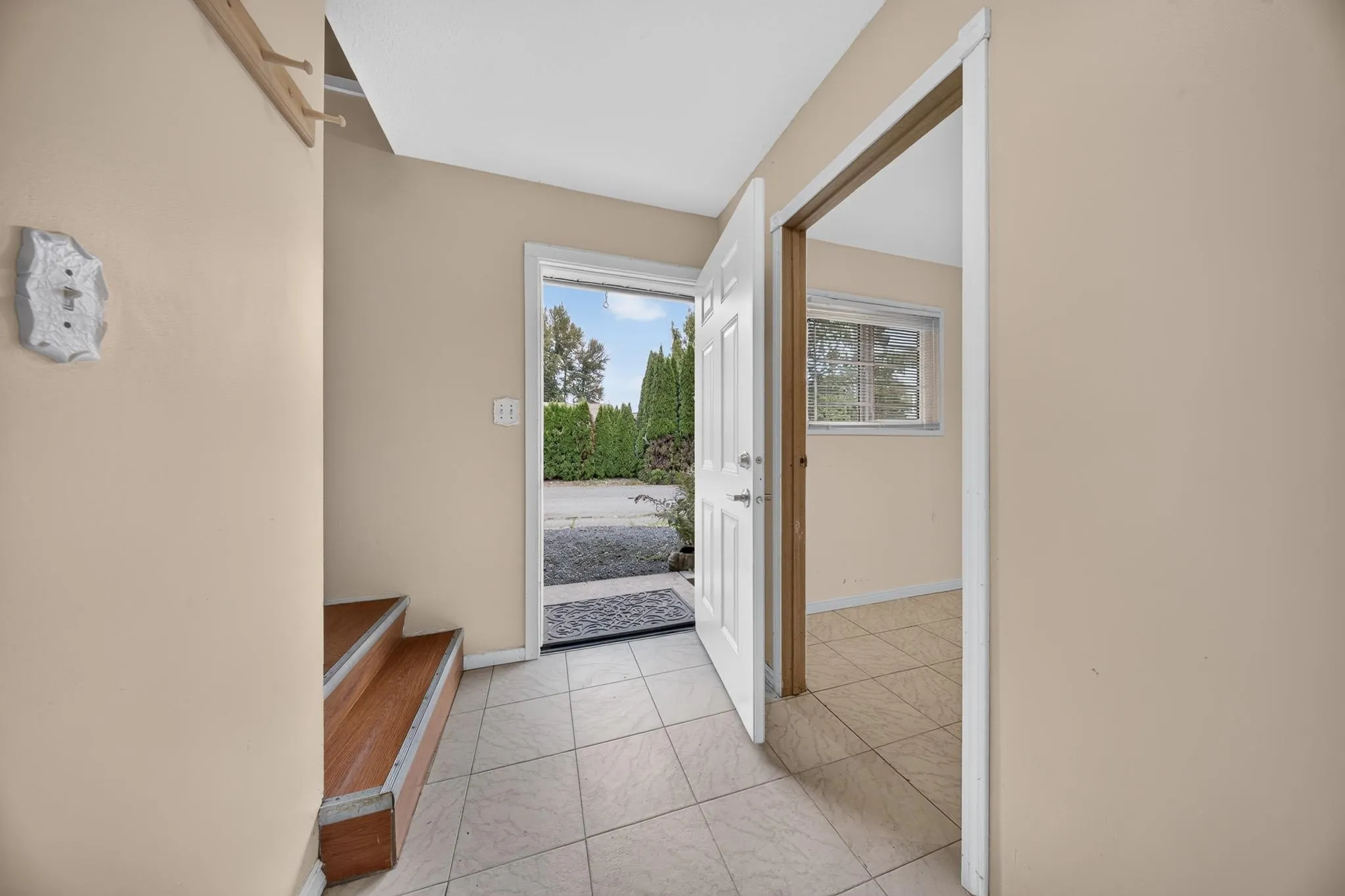 45320 Creekside Drive