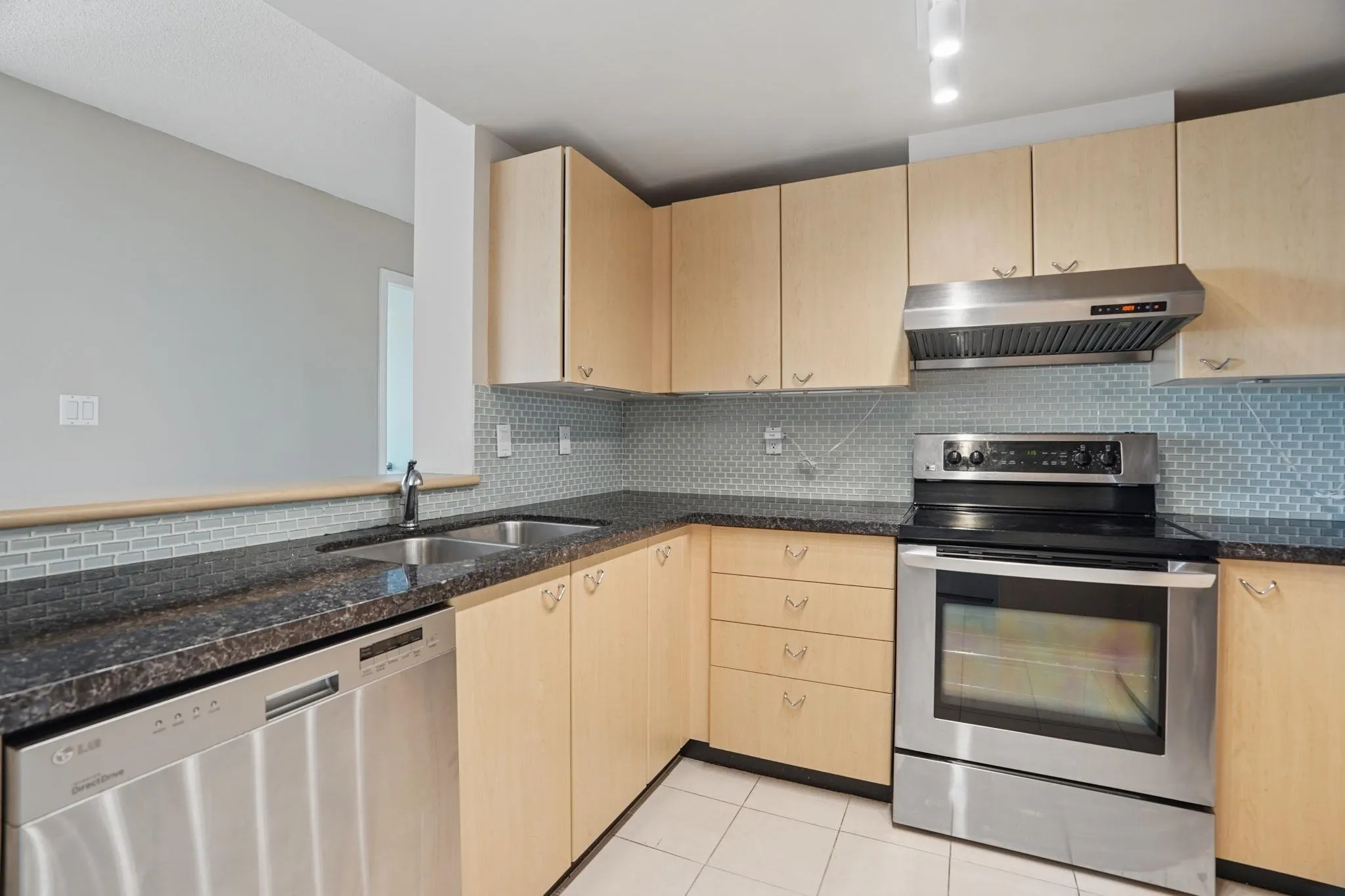 8180 Granville Avenue #1006