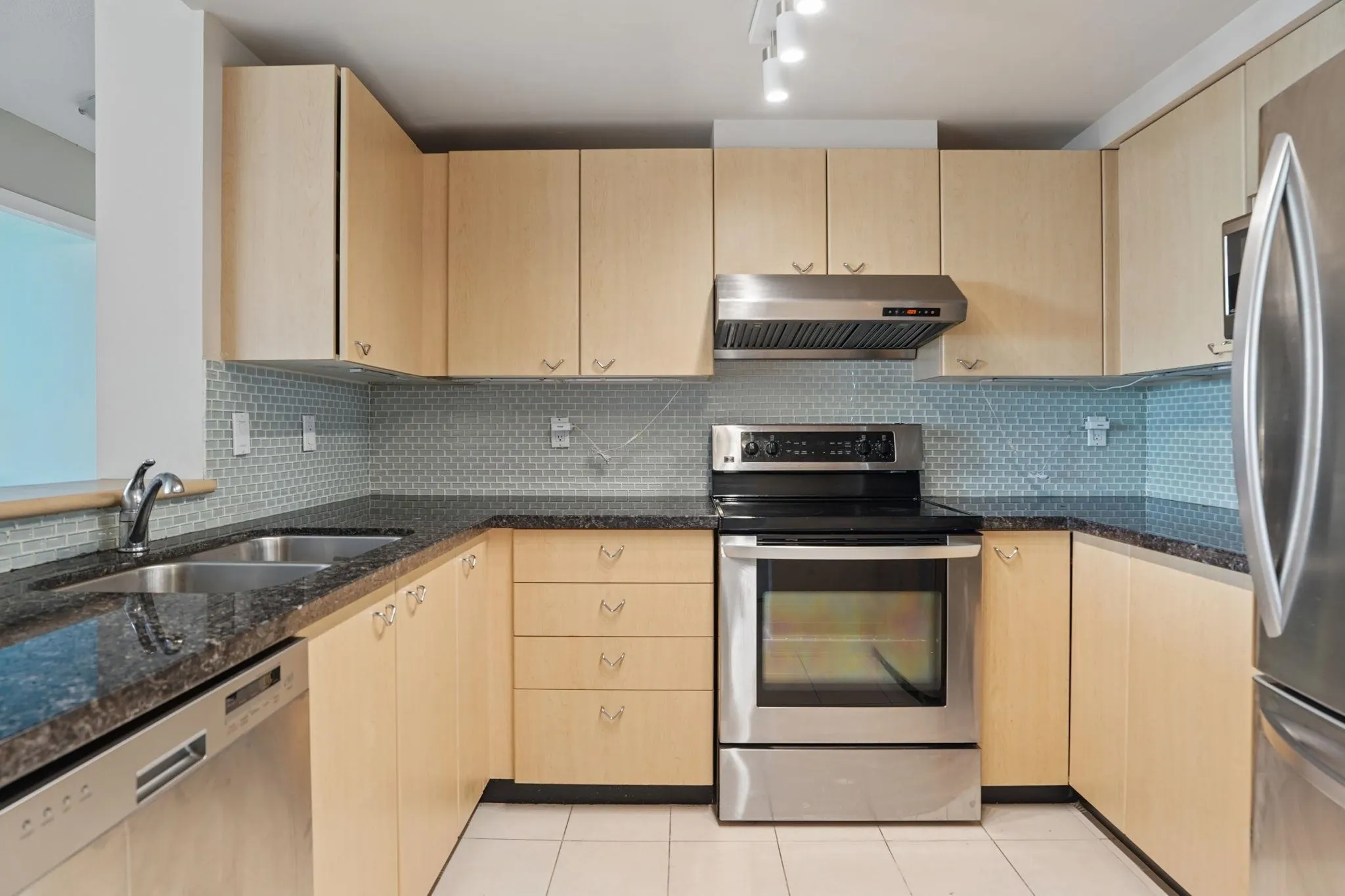 8180 Granville Avenue #1006