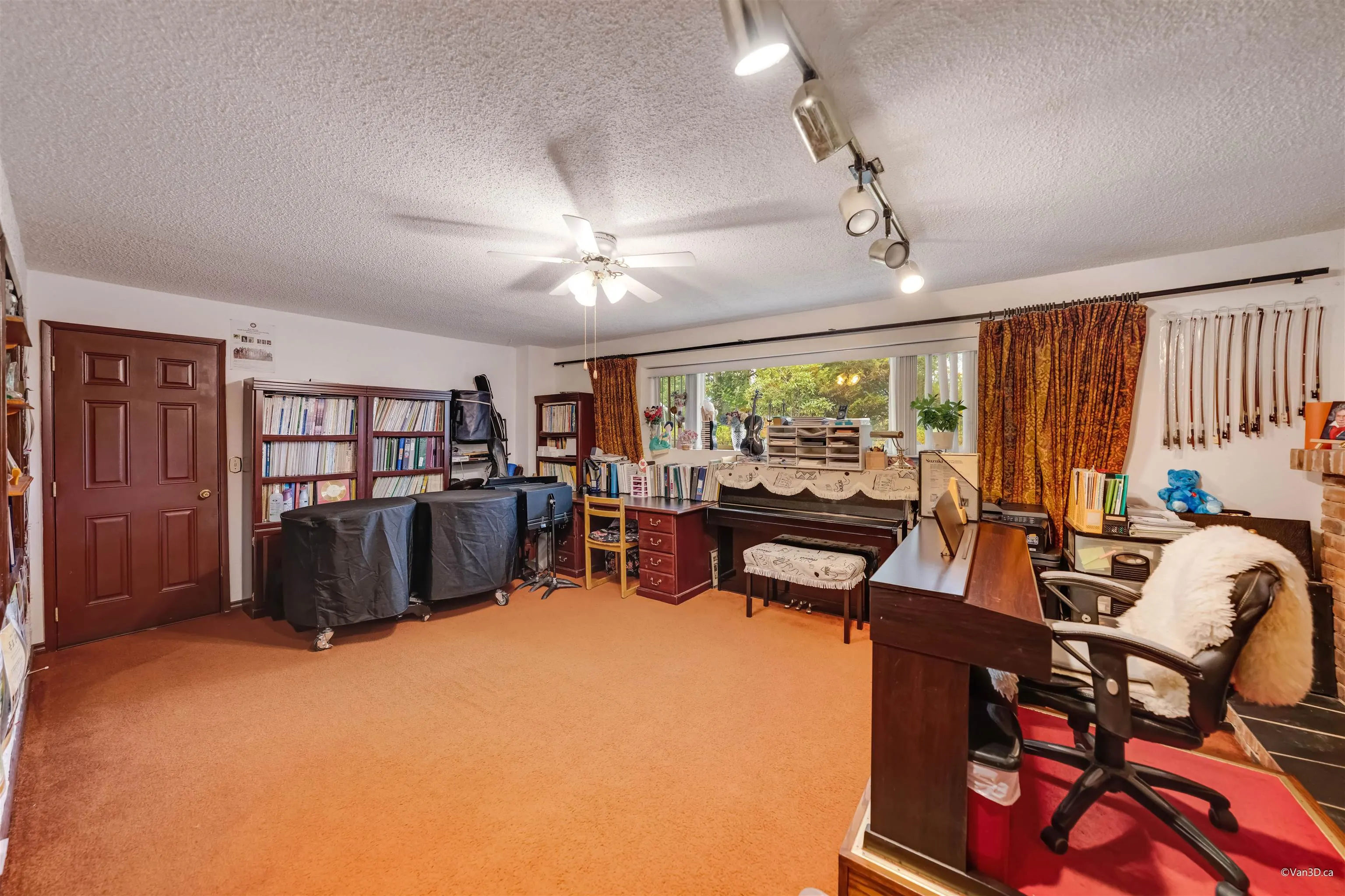 1119 Tuxedo Drive