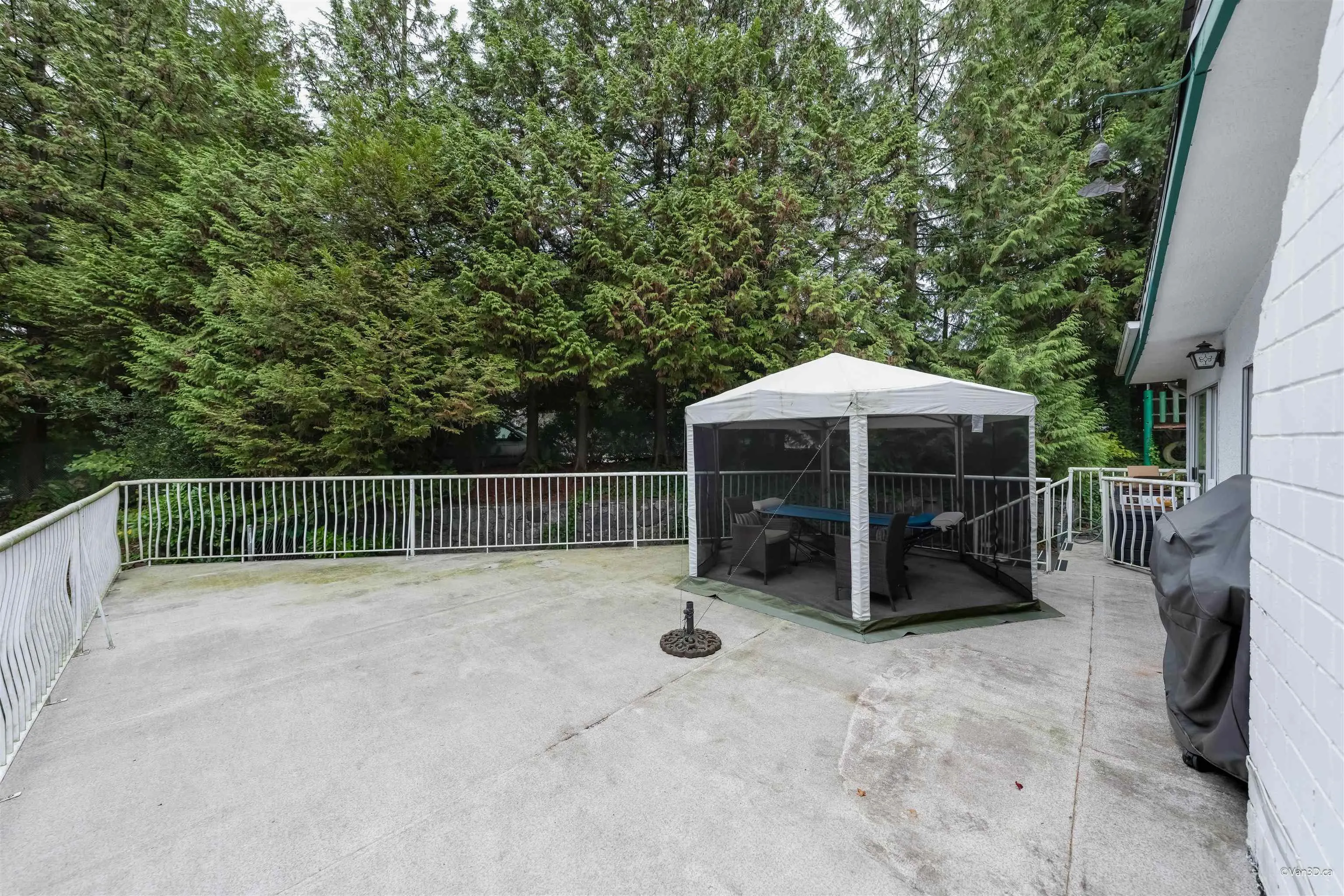 1119 Tuxedo Drive