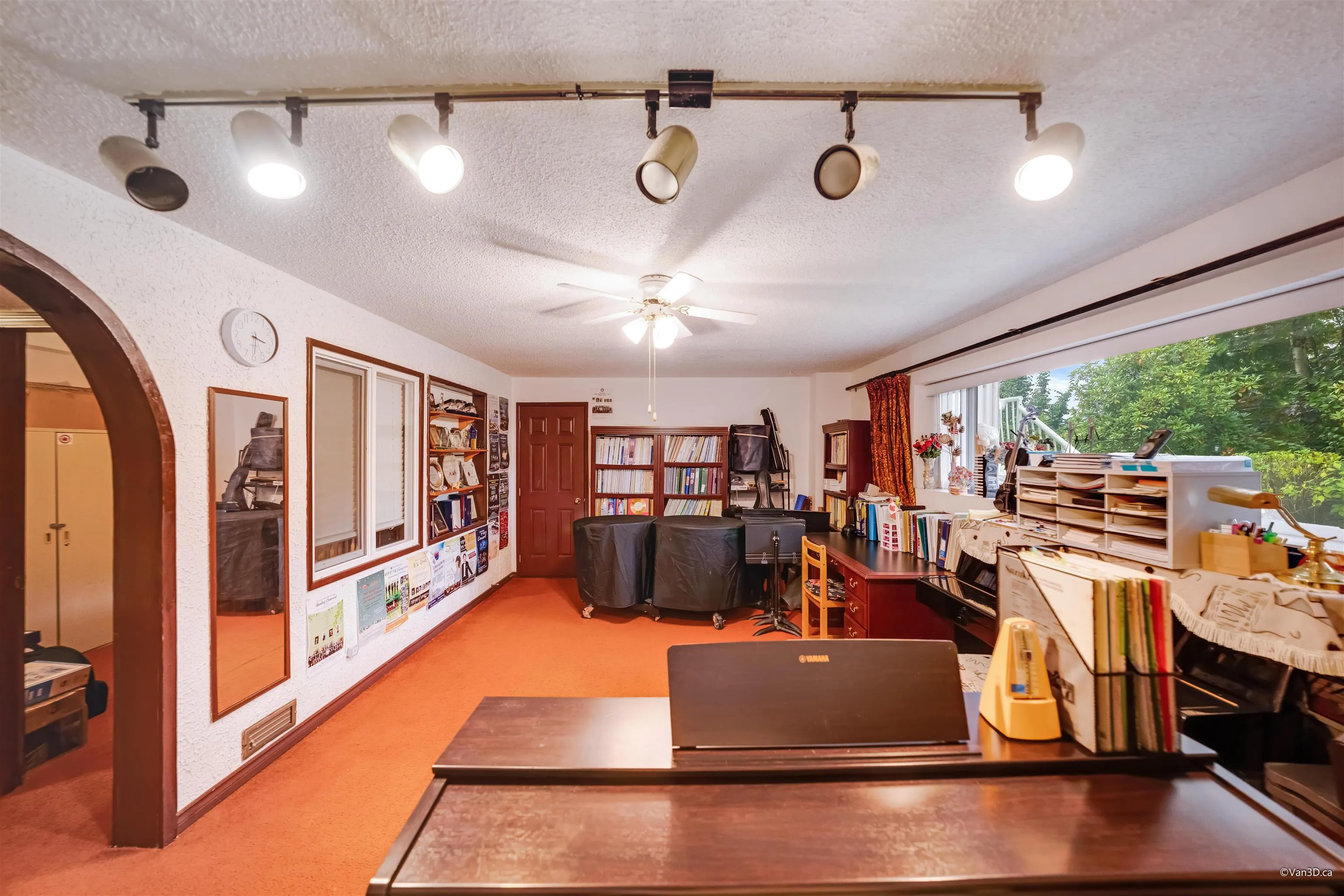 1119 Tuxedo Drive