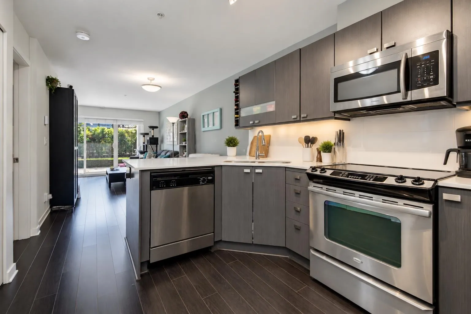 21009 56 Avenue #101