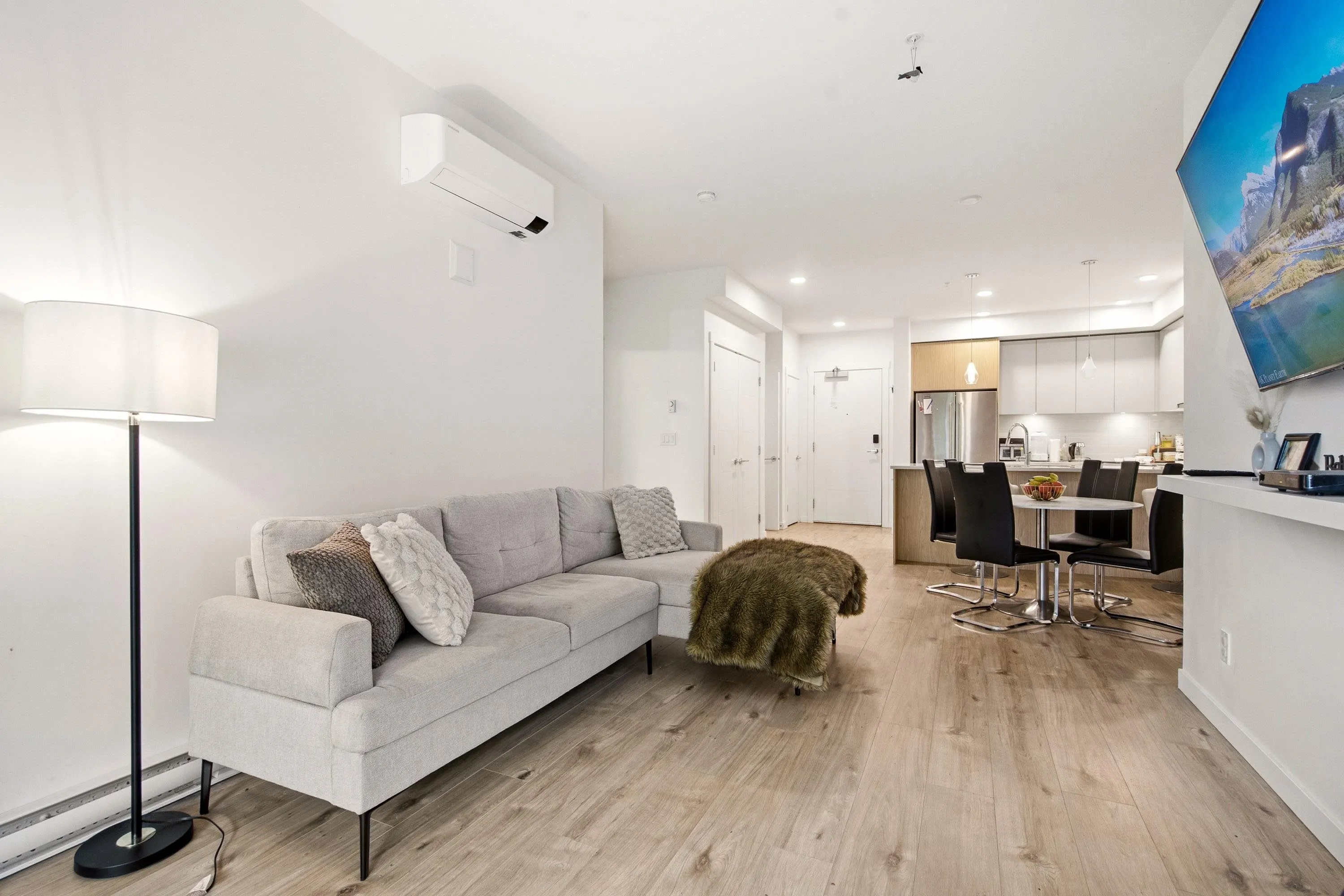 3182 Gladwin Road #205