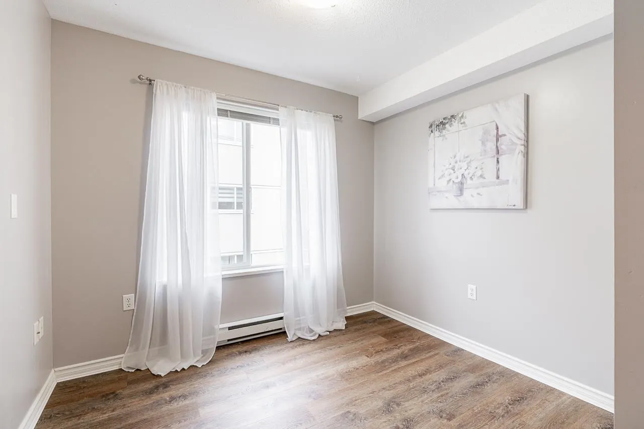 5465 203 Street #313