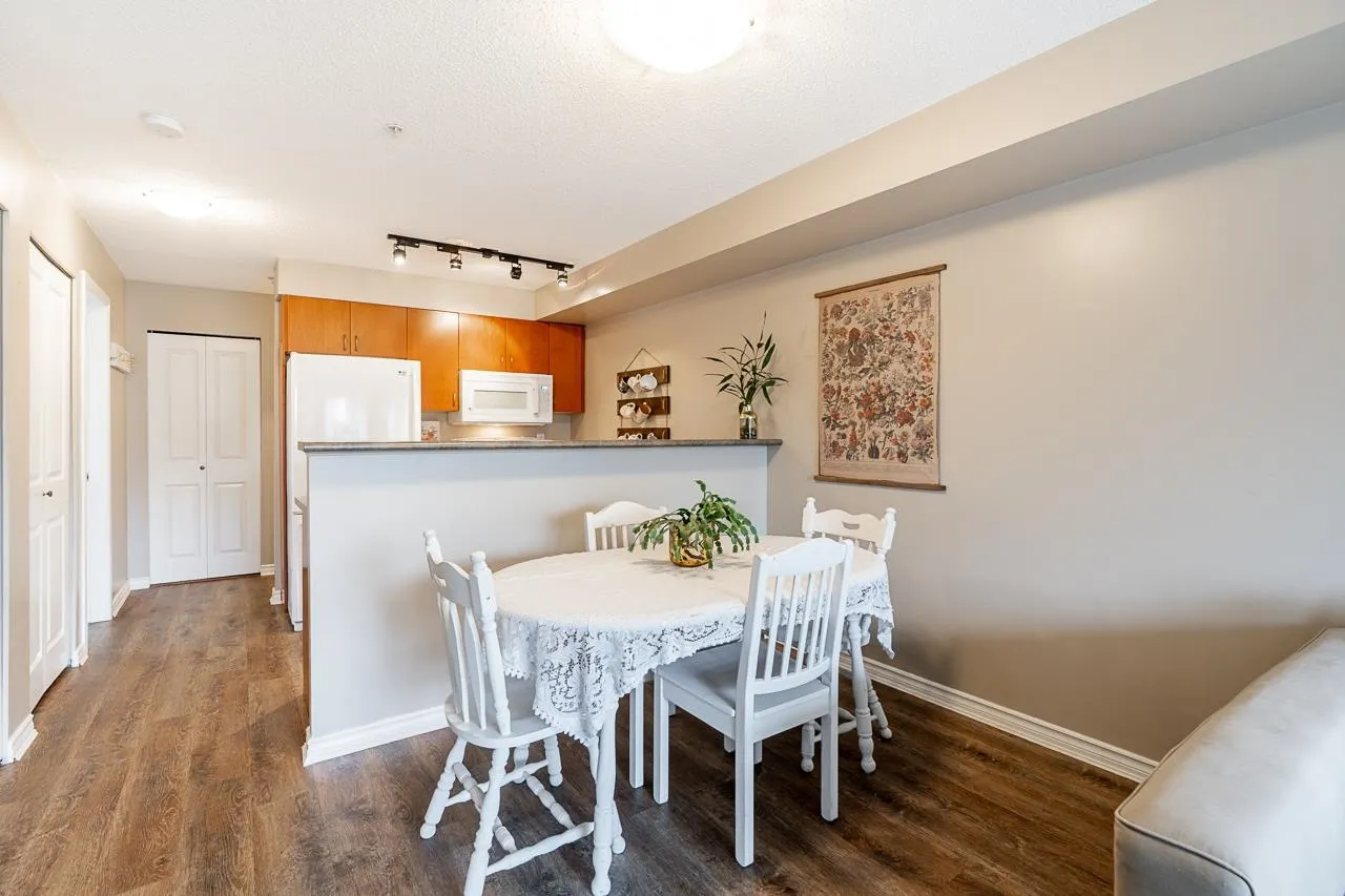 5465 203 Street #313