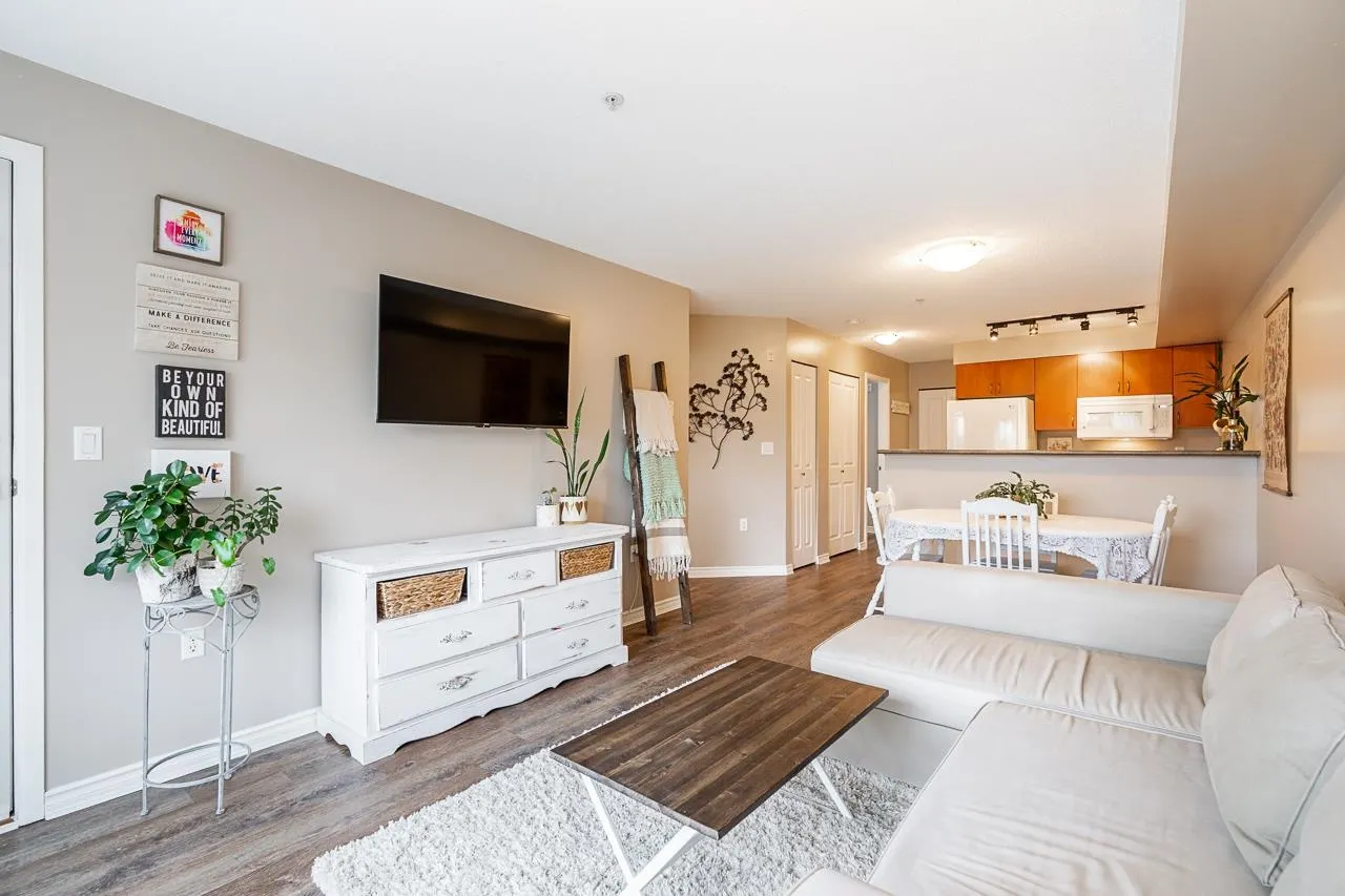 5465 203 Street #313