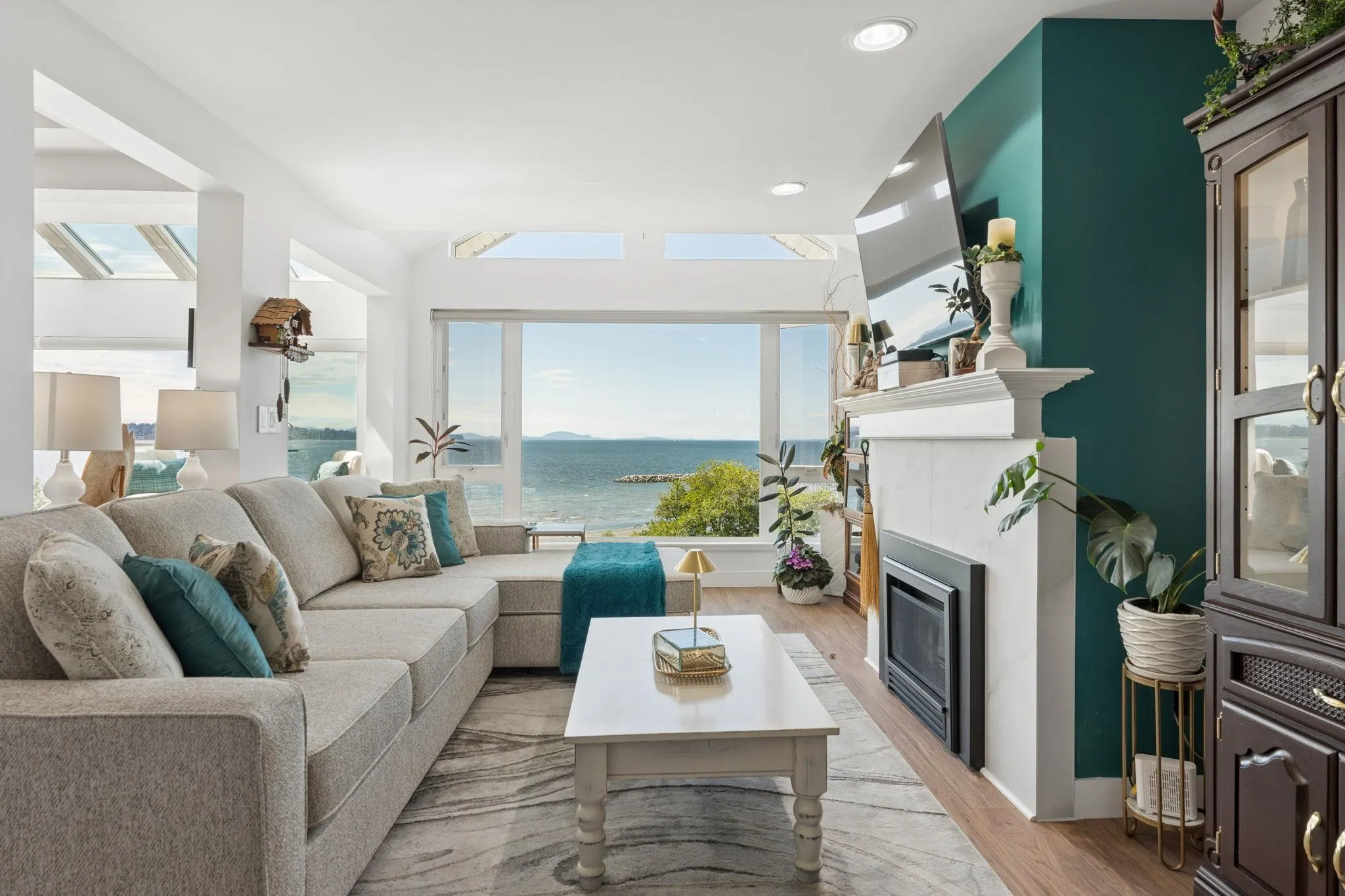 15165 Marine Drive #202