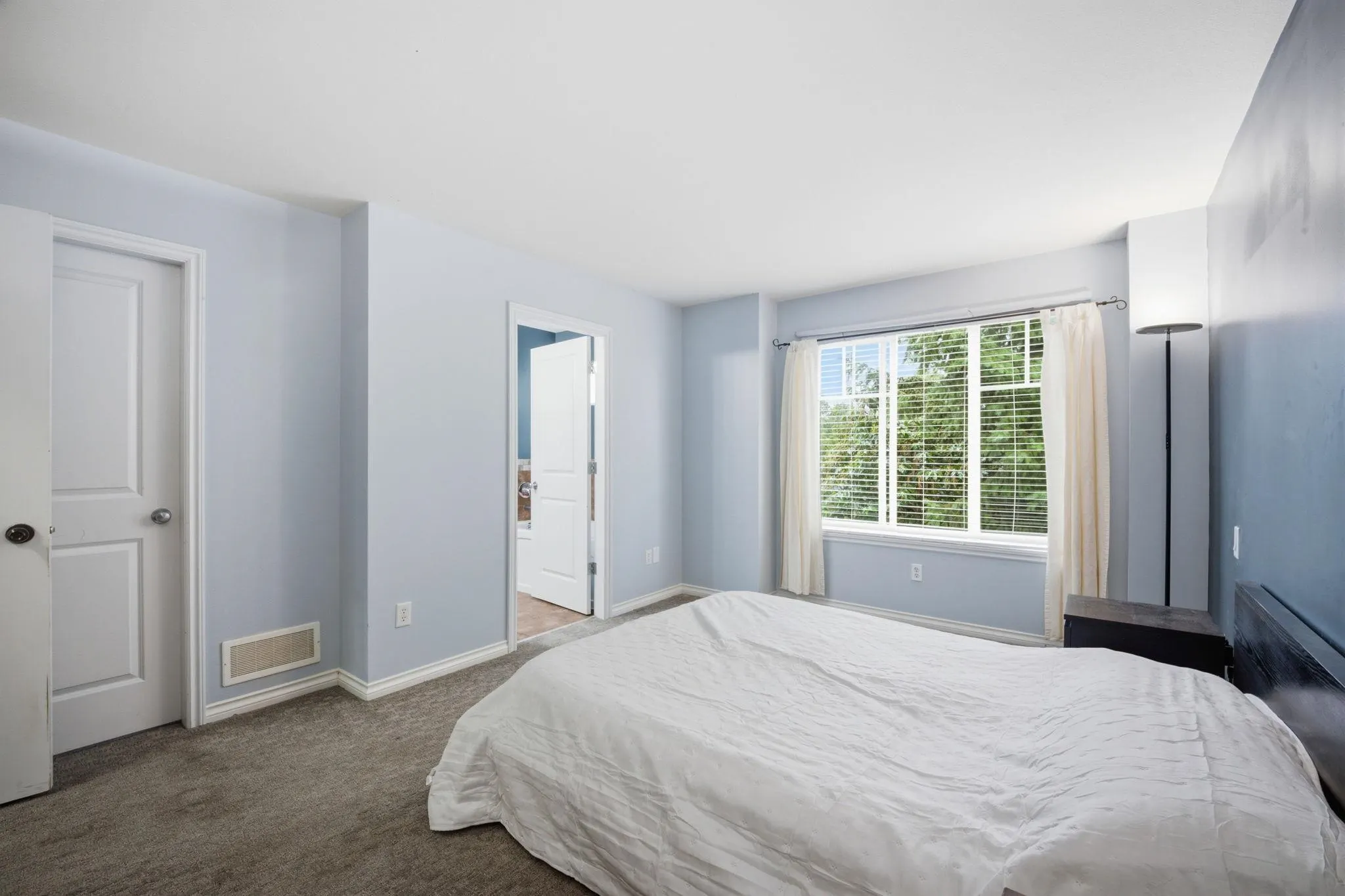 20582 67 Avenue #5