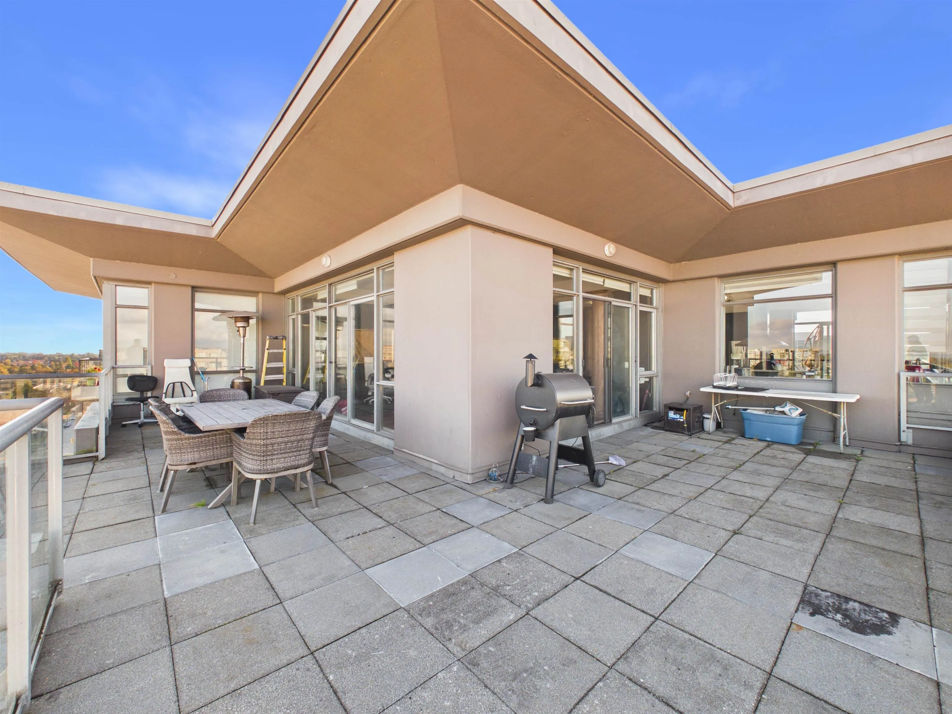 6331 Buswell Street #1801