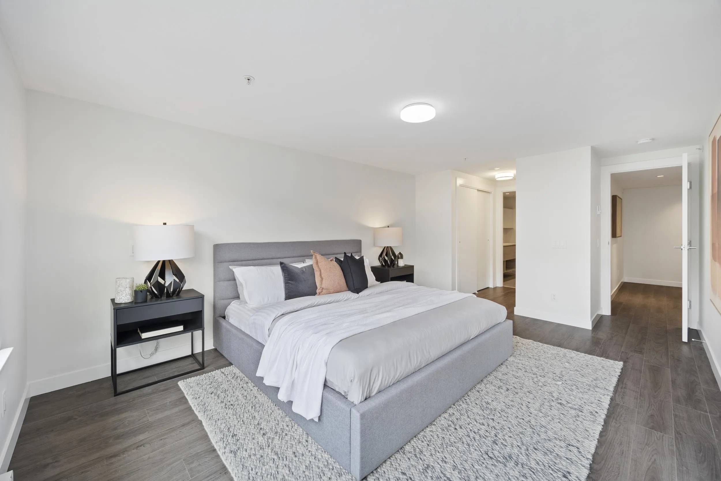 988 Quayside Drive #TH2