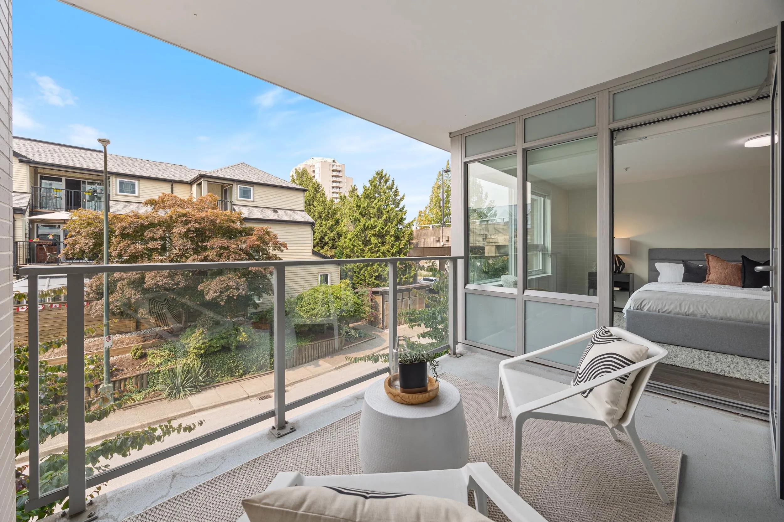 988 Quayside Drive #TH2
