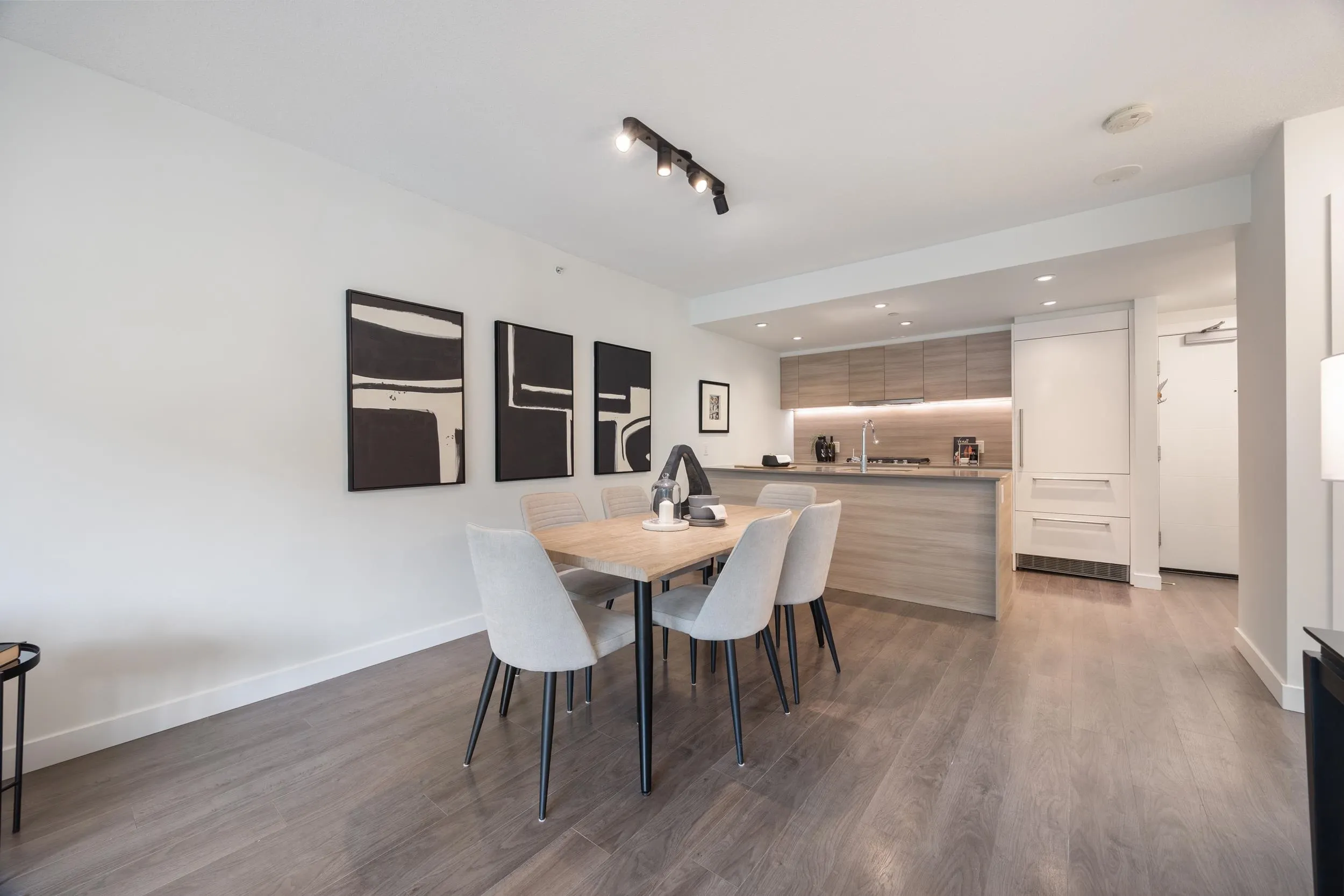 988 Quayside Drive #TH2