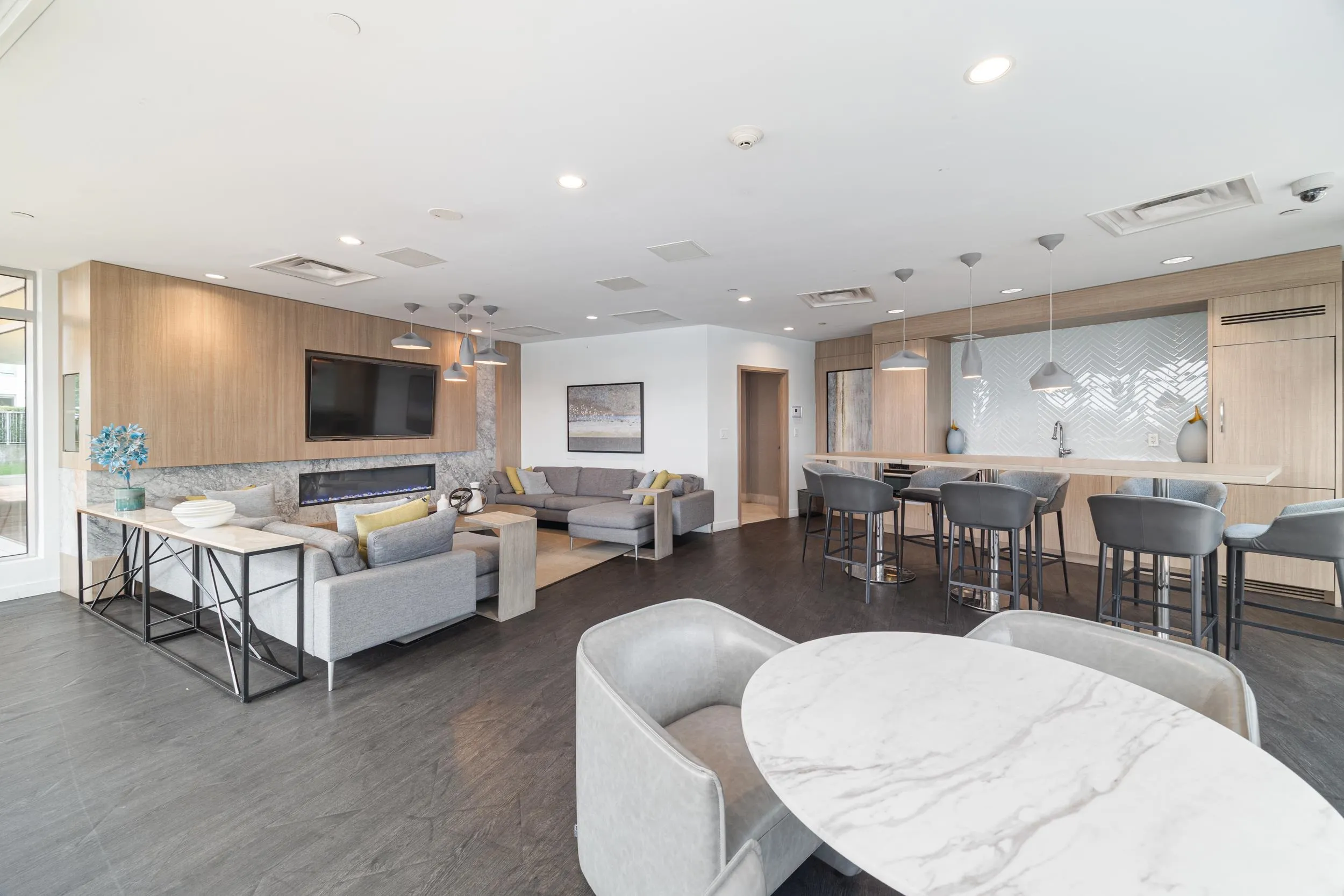 988 Quayside Drive #TH2