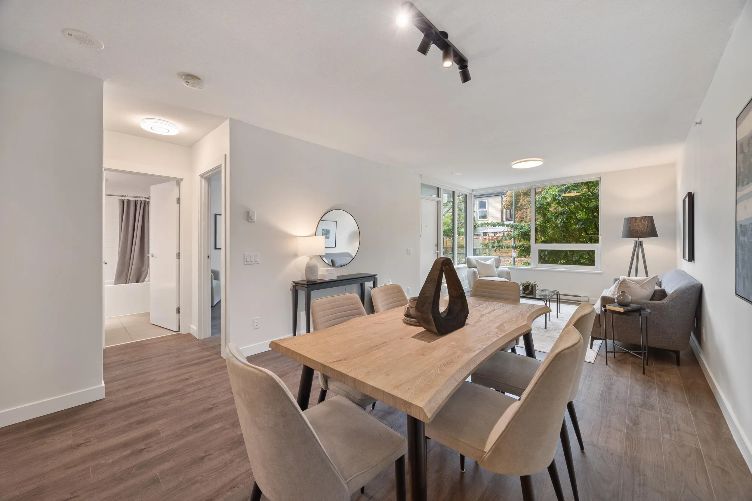 988 Quayside Drive #TH2