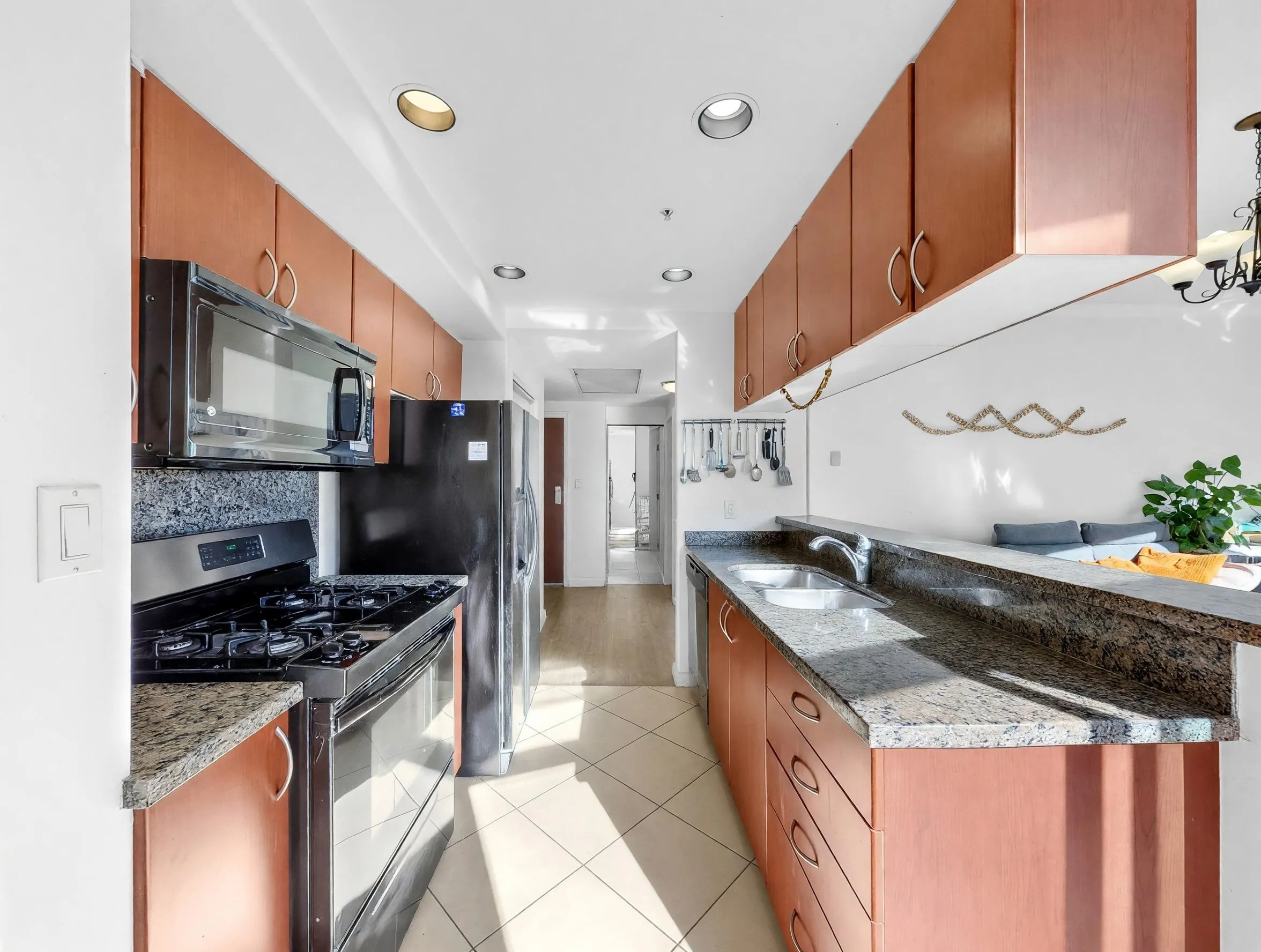 1111 W Pender Street #3803