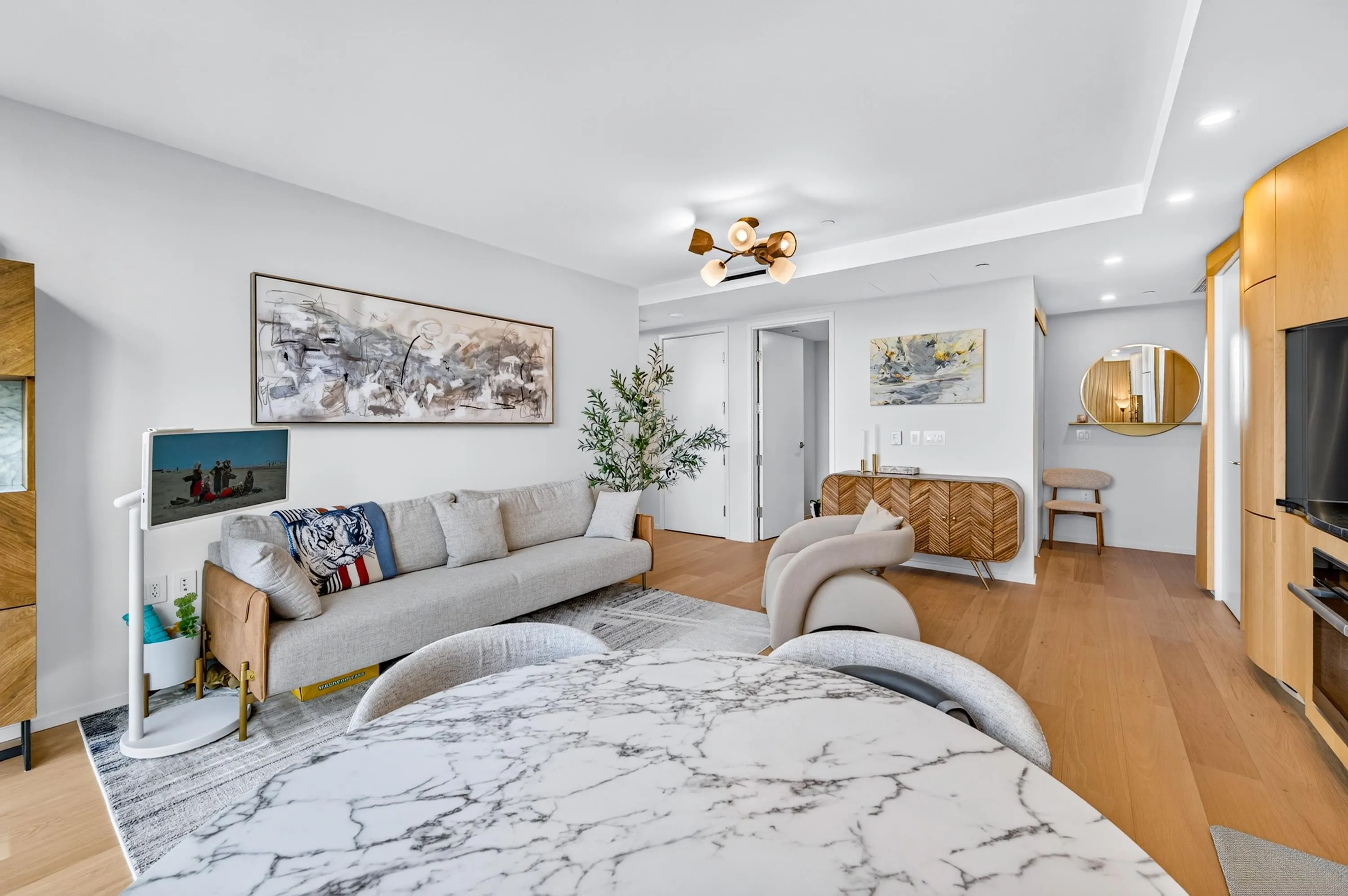 1568 Alberni Street #1605