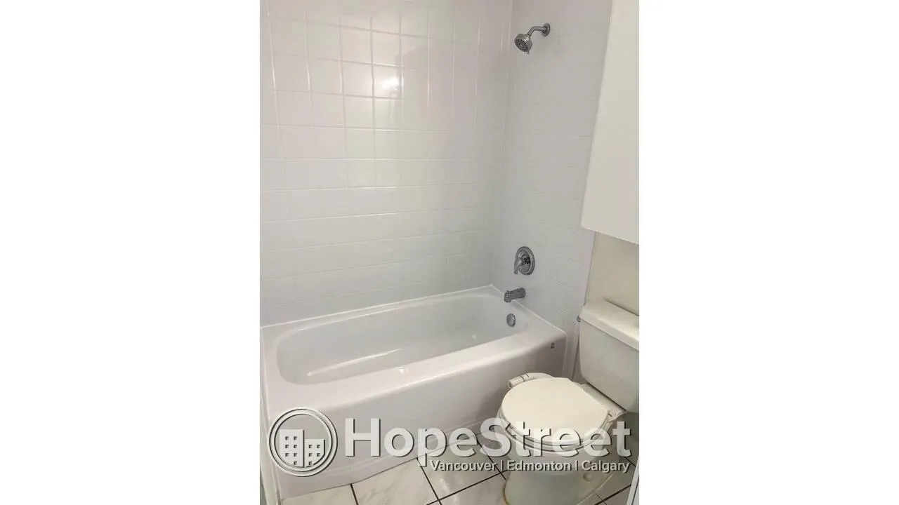 1040 Pacific Street #609