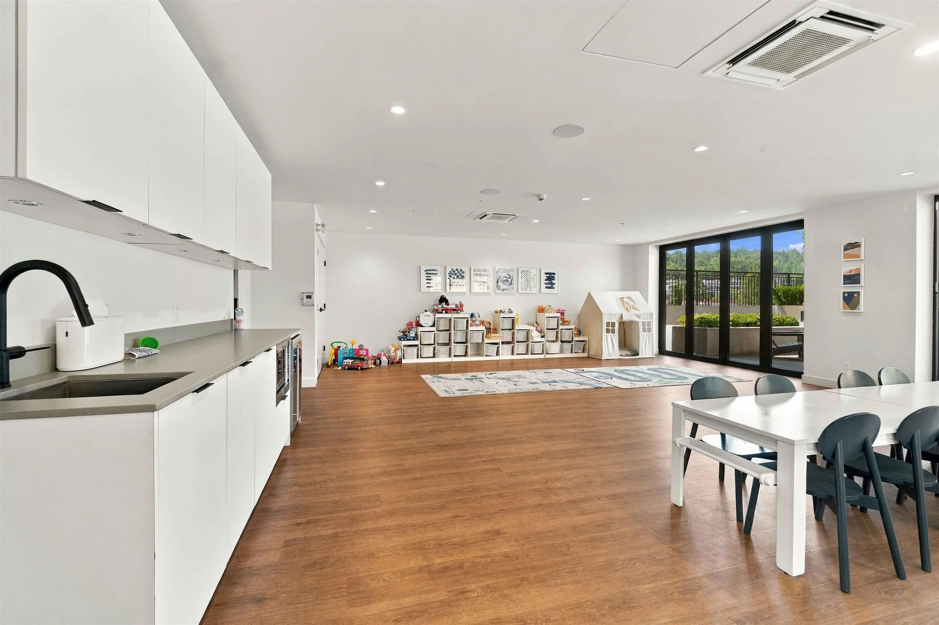 3131 Murray Street #412