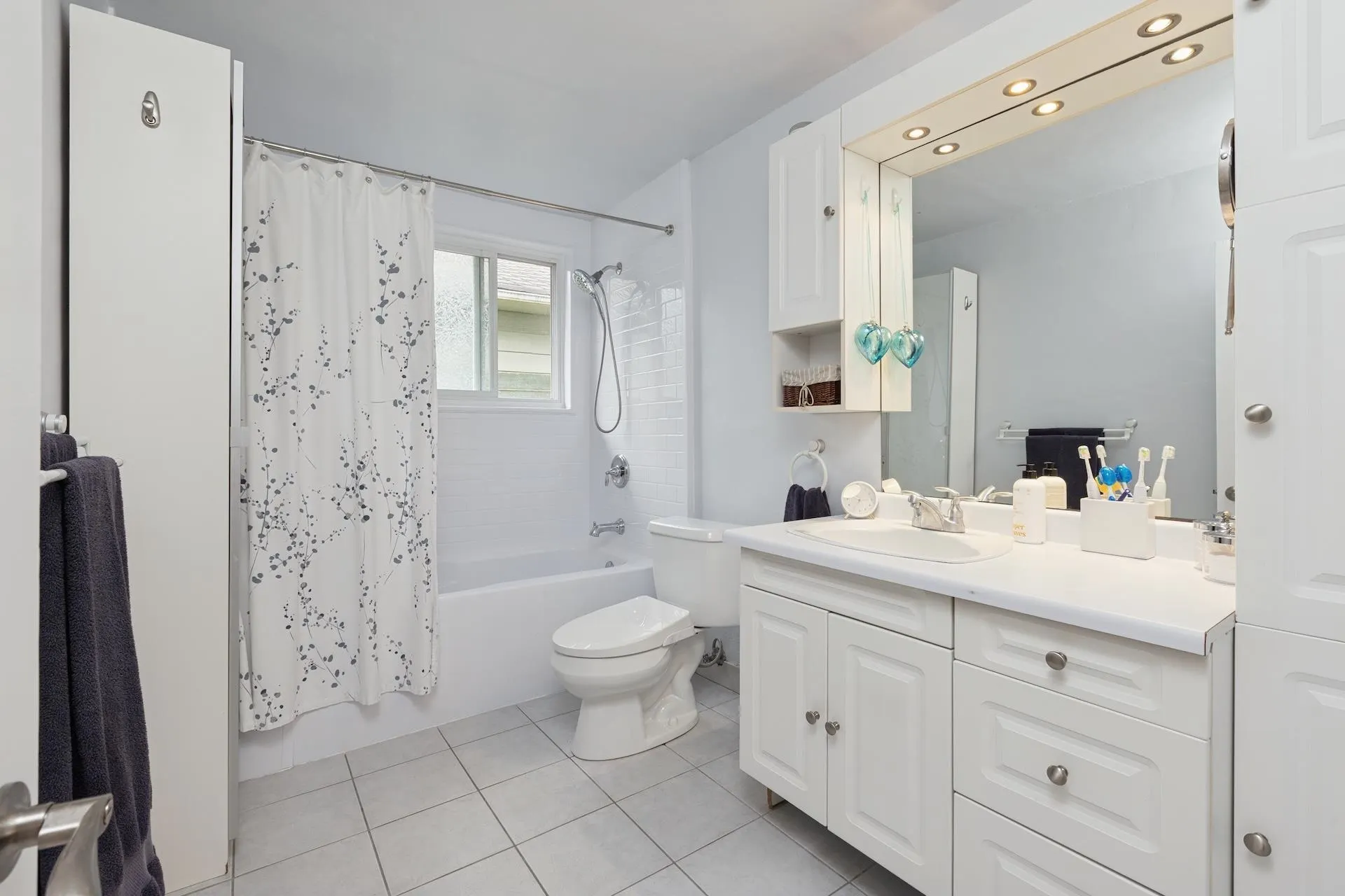 331 E 24th Street