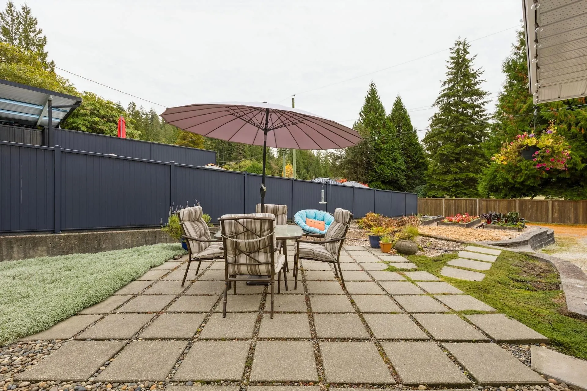 331 E 24th Street