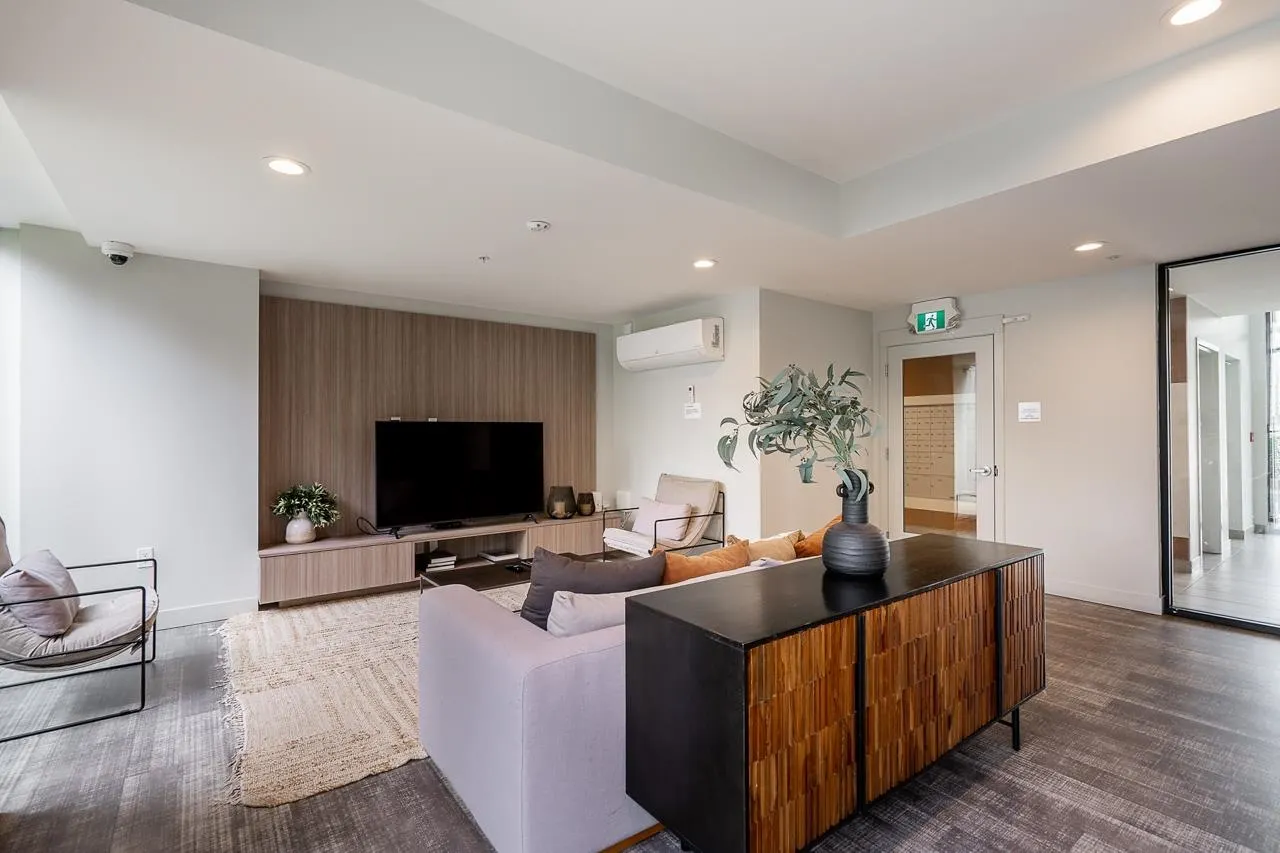 750 Dogwood Street #611