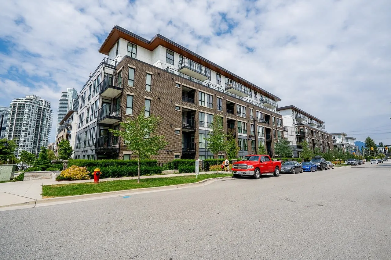 750 Dogwood Street #611