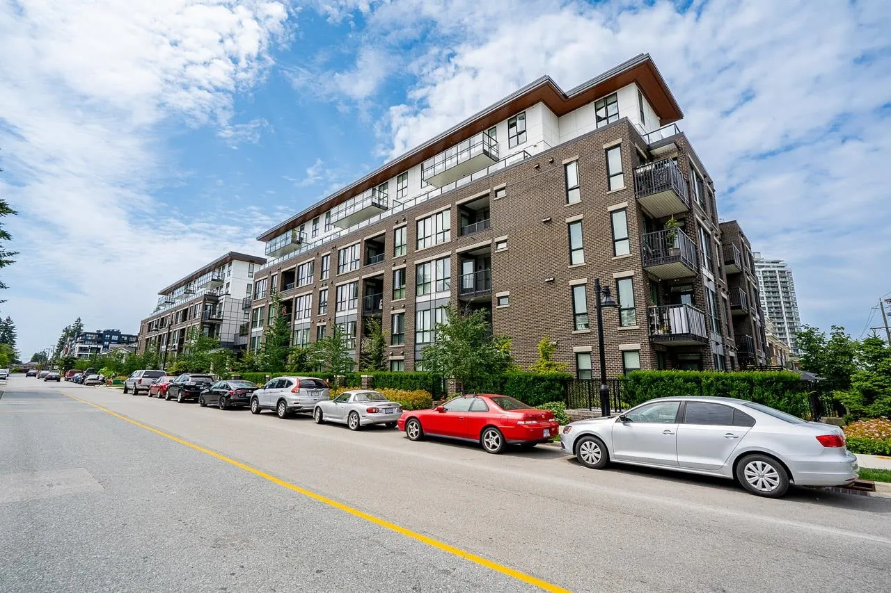 750 Dogwood Street #611