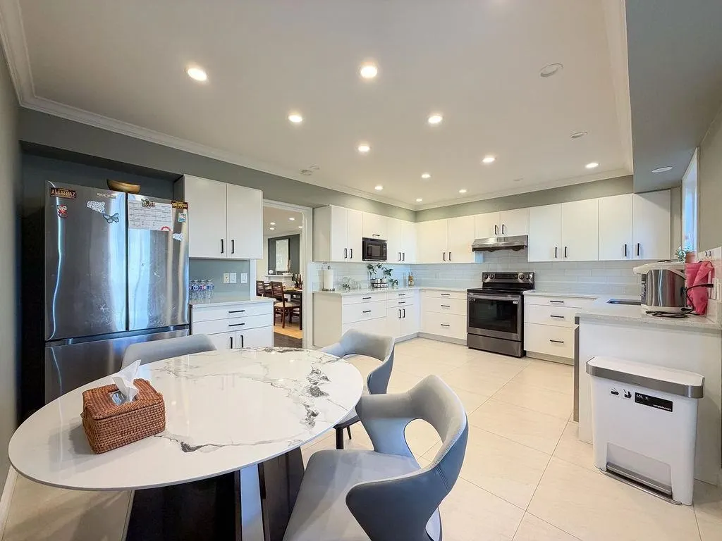 5179 Topaz Place