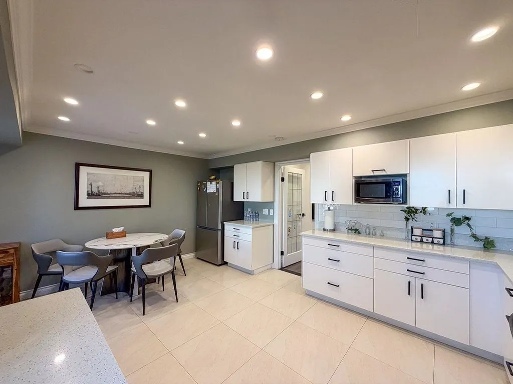 5179 Topaz Place