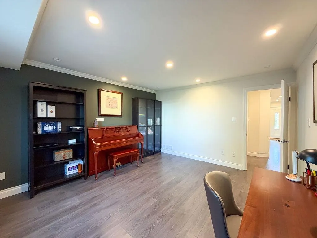 5179 Topaz Place