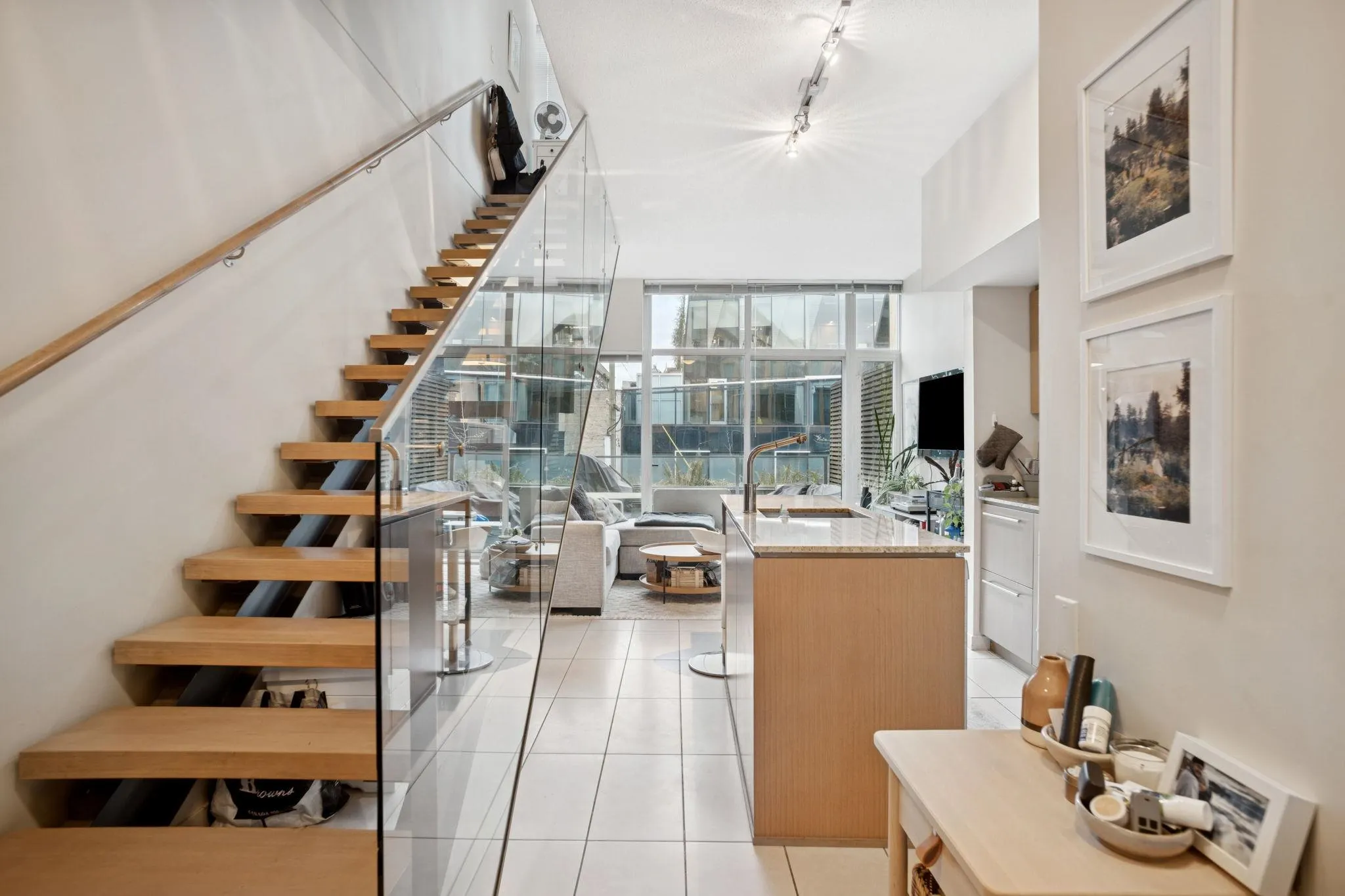 522 W 8th Avenue #205