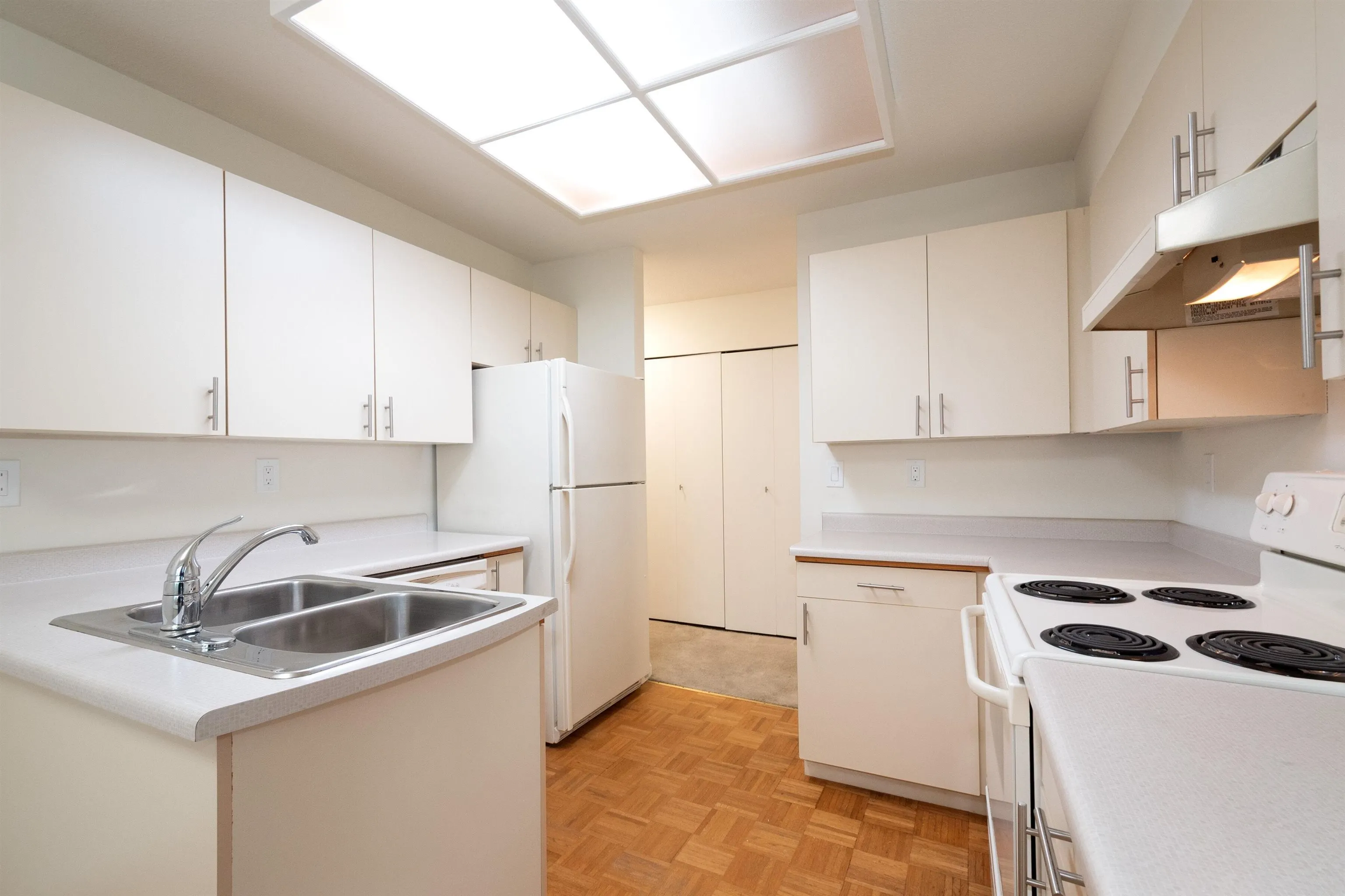 7600 Francis Road #203