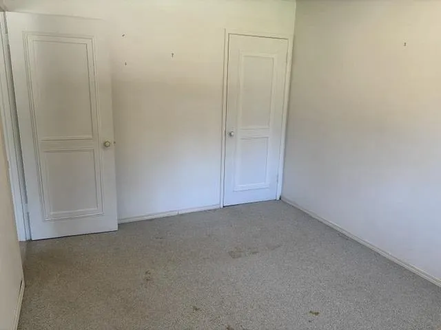 1074 Bayview Drive